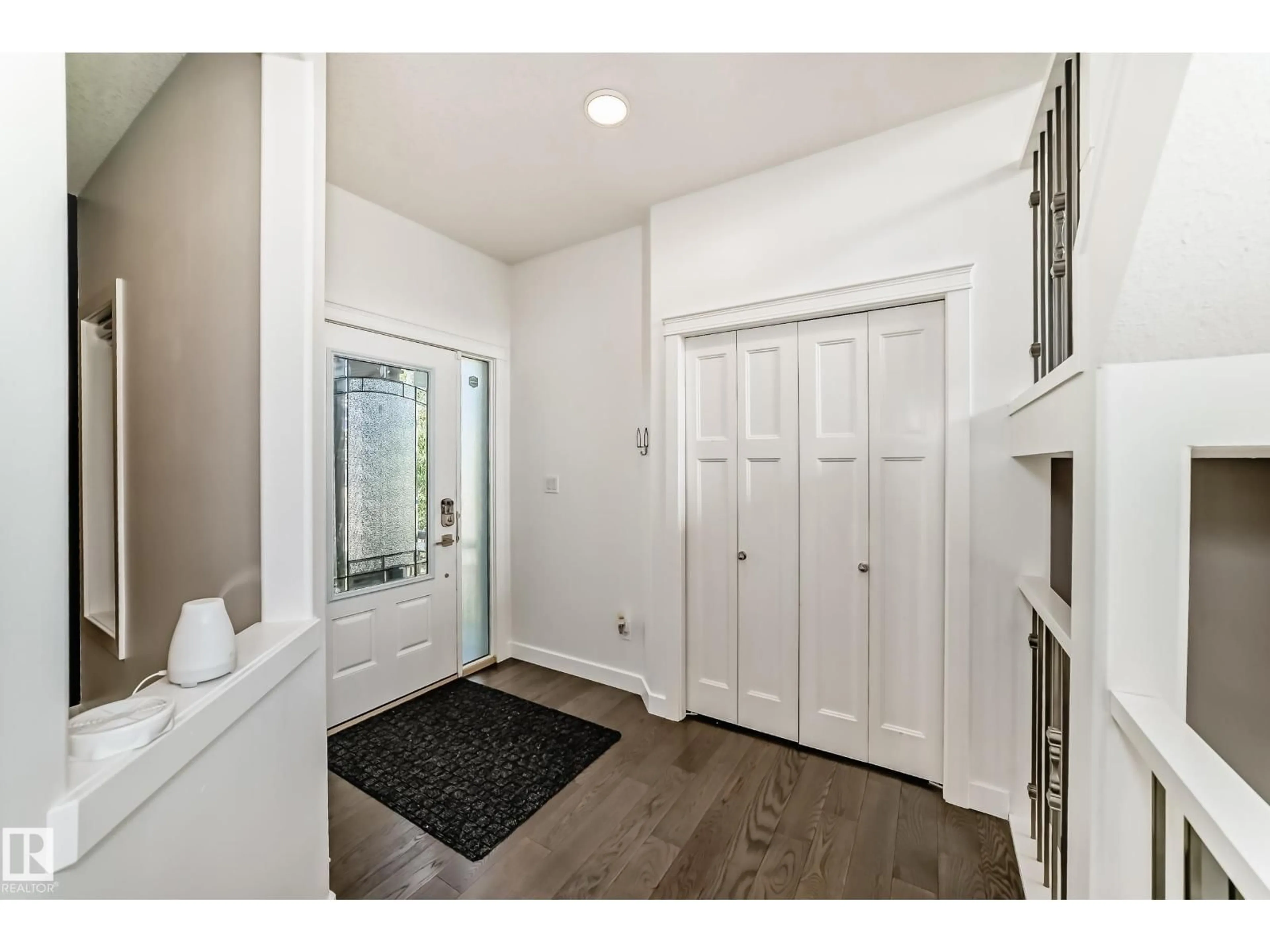 Indoor entryway for SW - 3313 KIDD CL, Edmonton Alberta T6W2P7