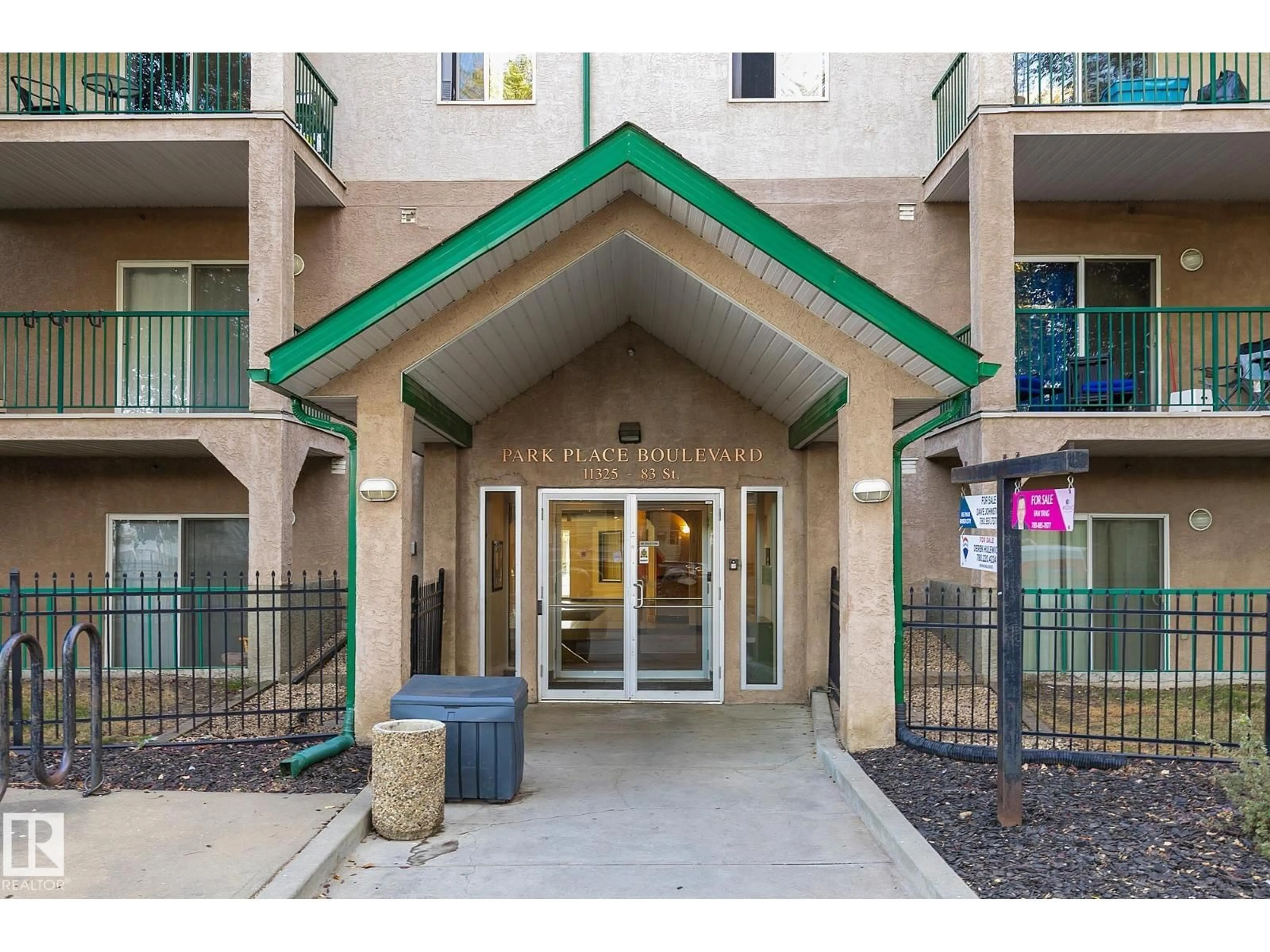 Indoor foyer for 207 - 11325 83 ST, Edmonton Alberta T5B4W5
