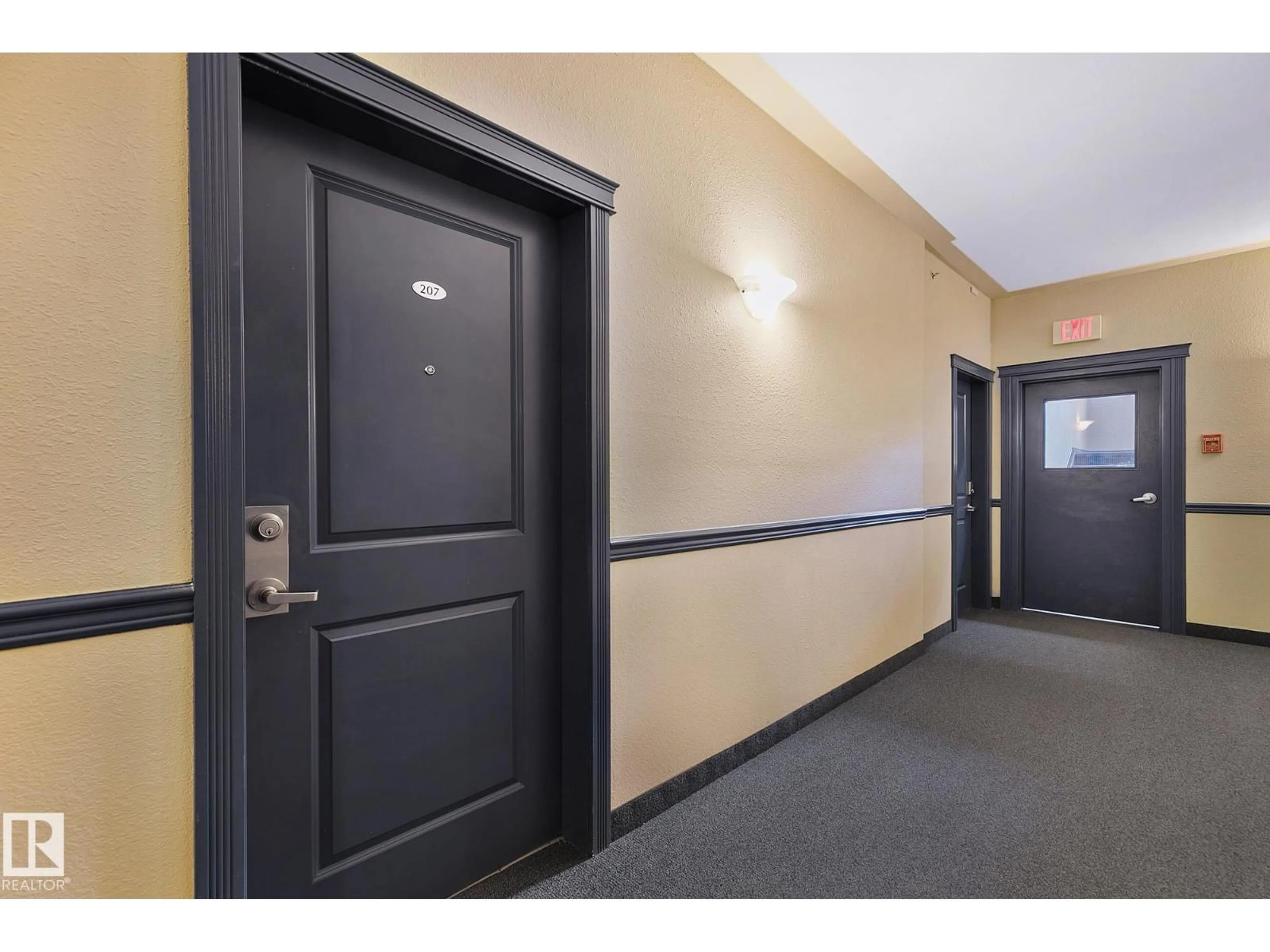 Indoor foyer for 207 - 11325 83 ST, Edmonton Alberta T5B4W5