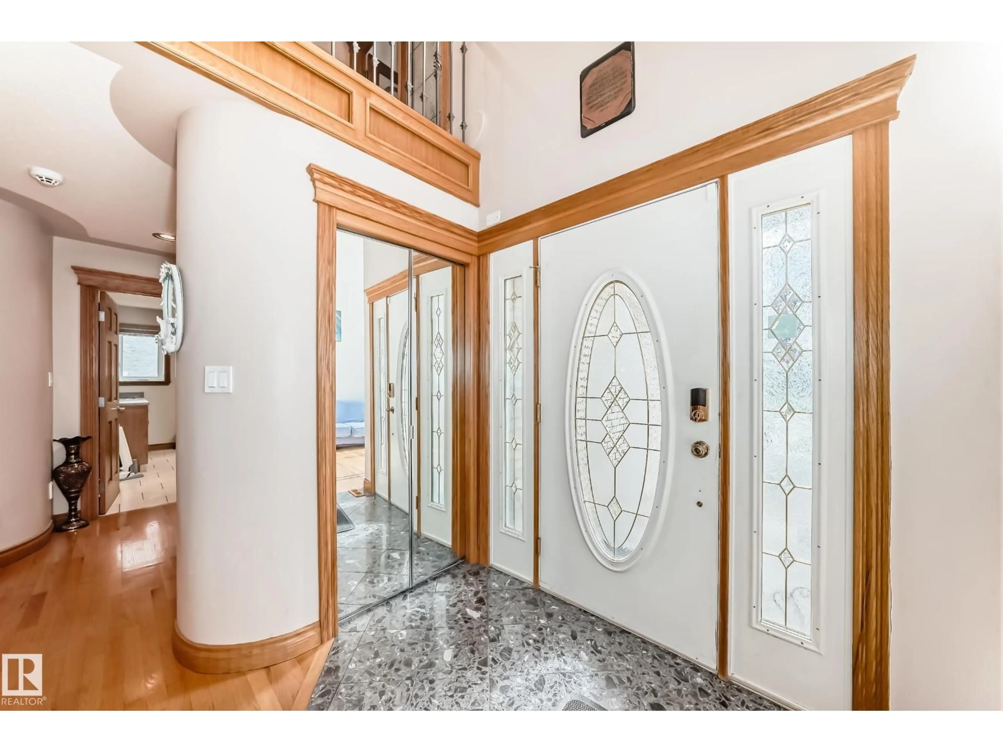 Indoor foyer for 619 KULWAY PLACE, Edmonton Alberta T6L7E5