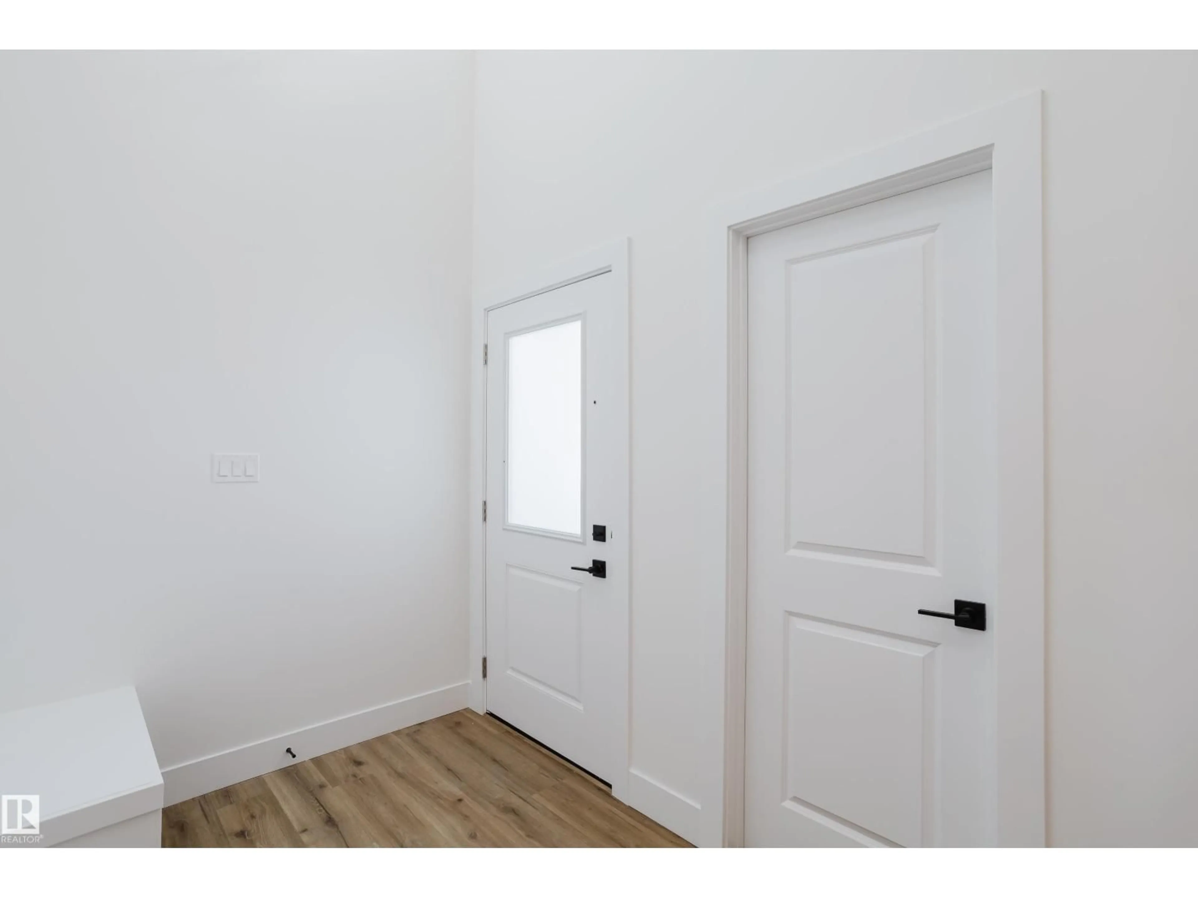 Indoor entryway for 331 BLUFF CV, Leduc Alberta T9E1R5