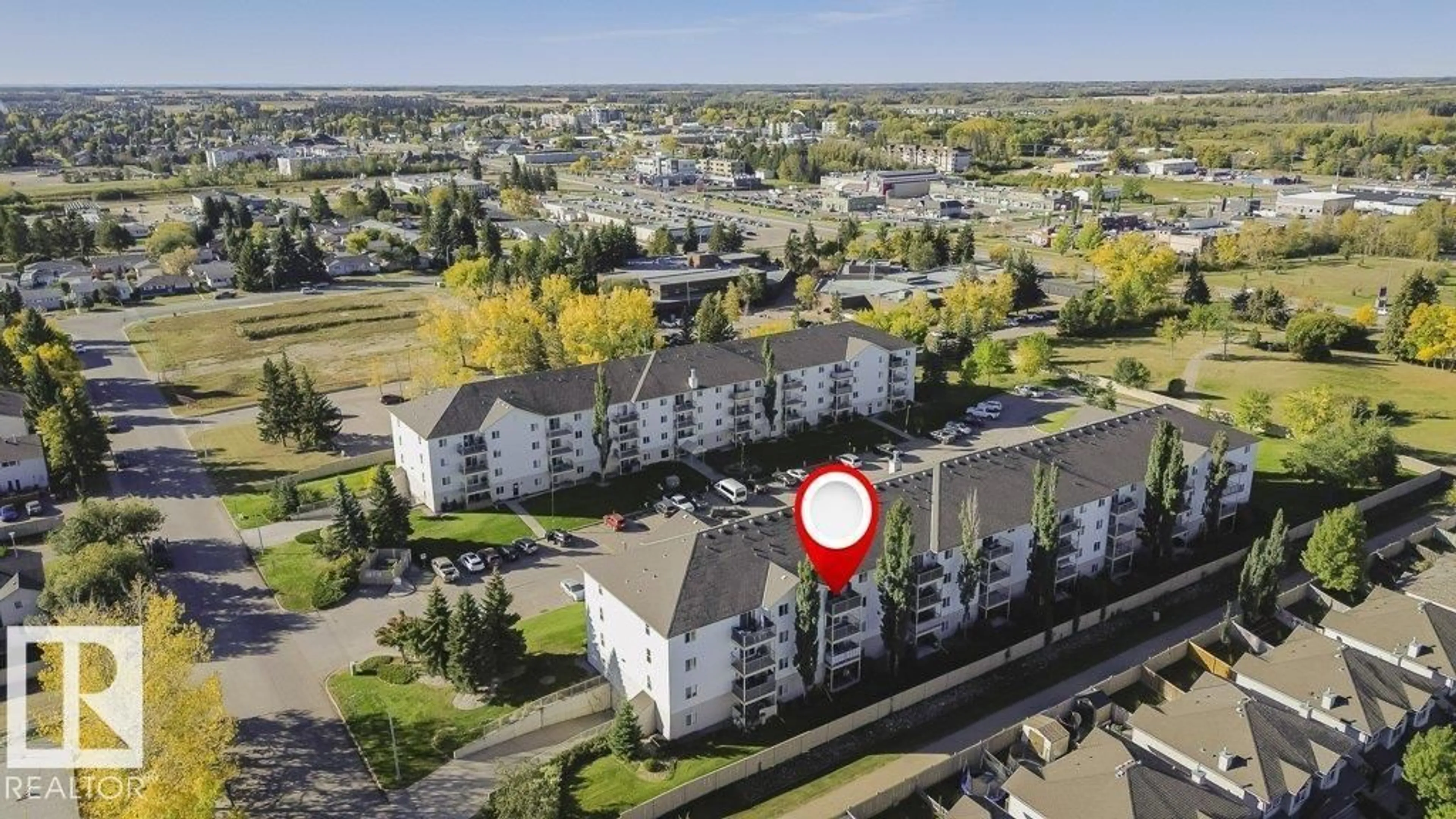 A pic from outside/outdoor area/front of a property/back of a property/a pic from drone, city buildings view from balcony for 405 - 4703 43 AV, Stony Plain Alberta T7Z2S7