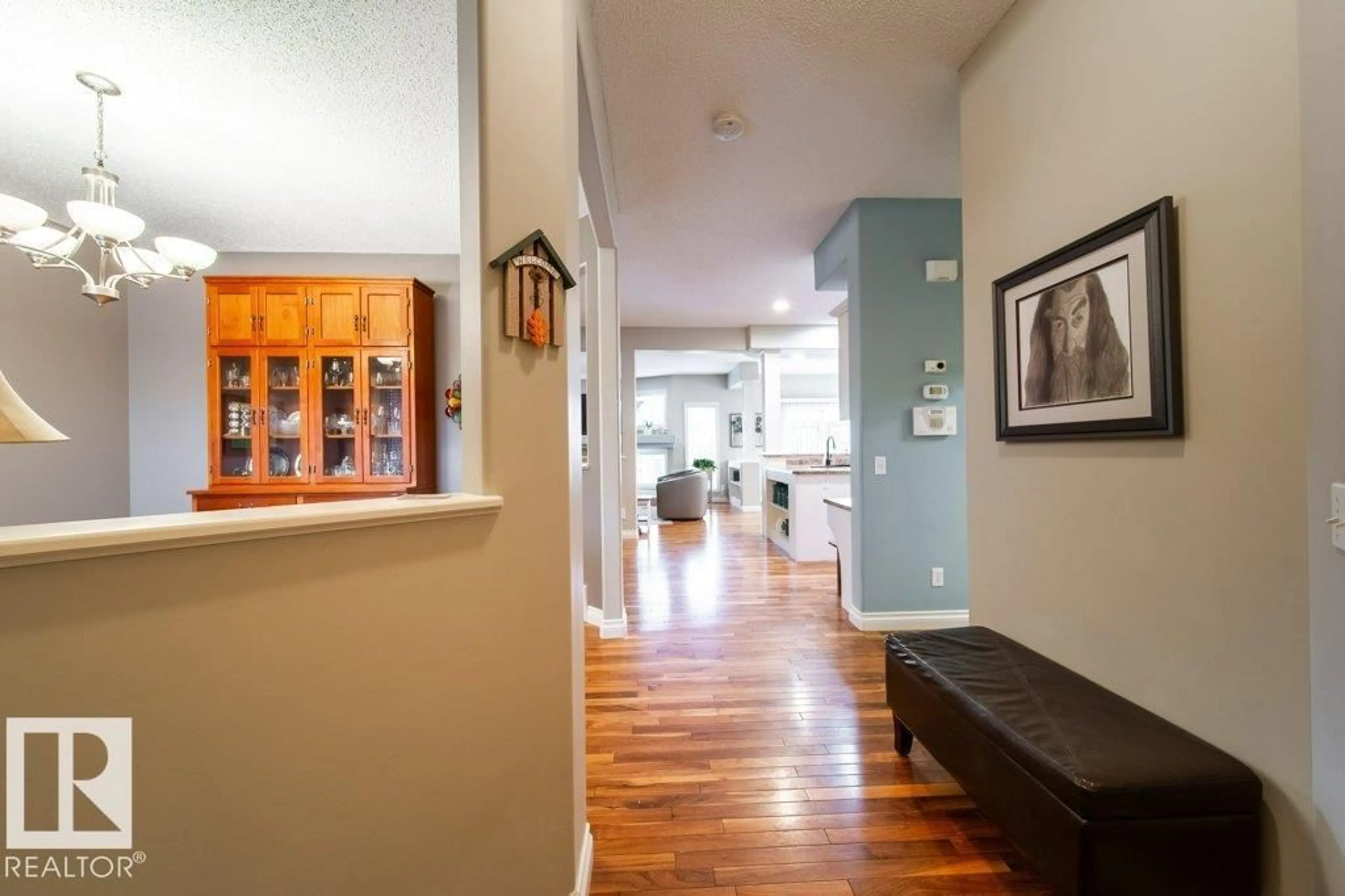 Indoor entryway for 97 CARLYLE CR, Sherwood Park Alberta T8H2T8
