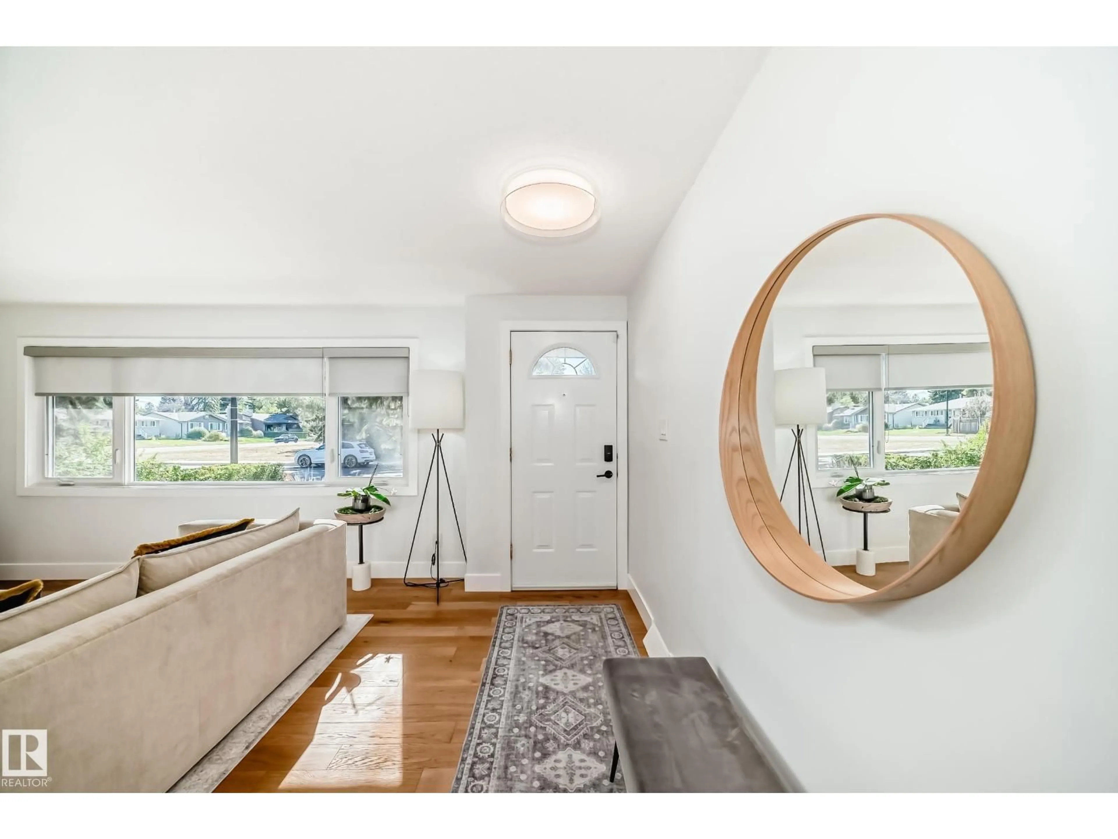 Indoor entryway for NW - 14608 80 AV, Edmonton Alberta T5R3K6