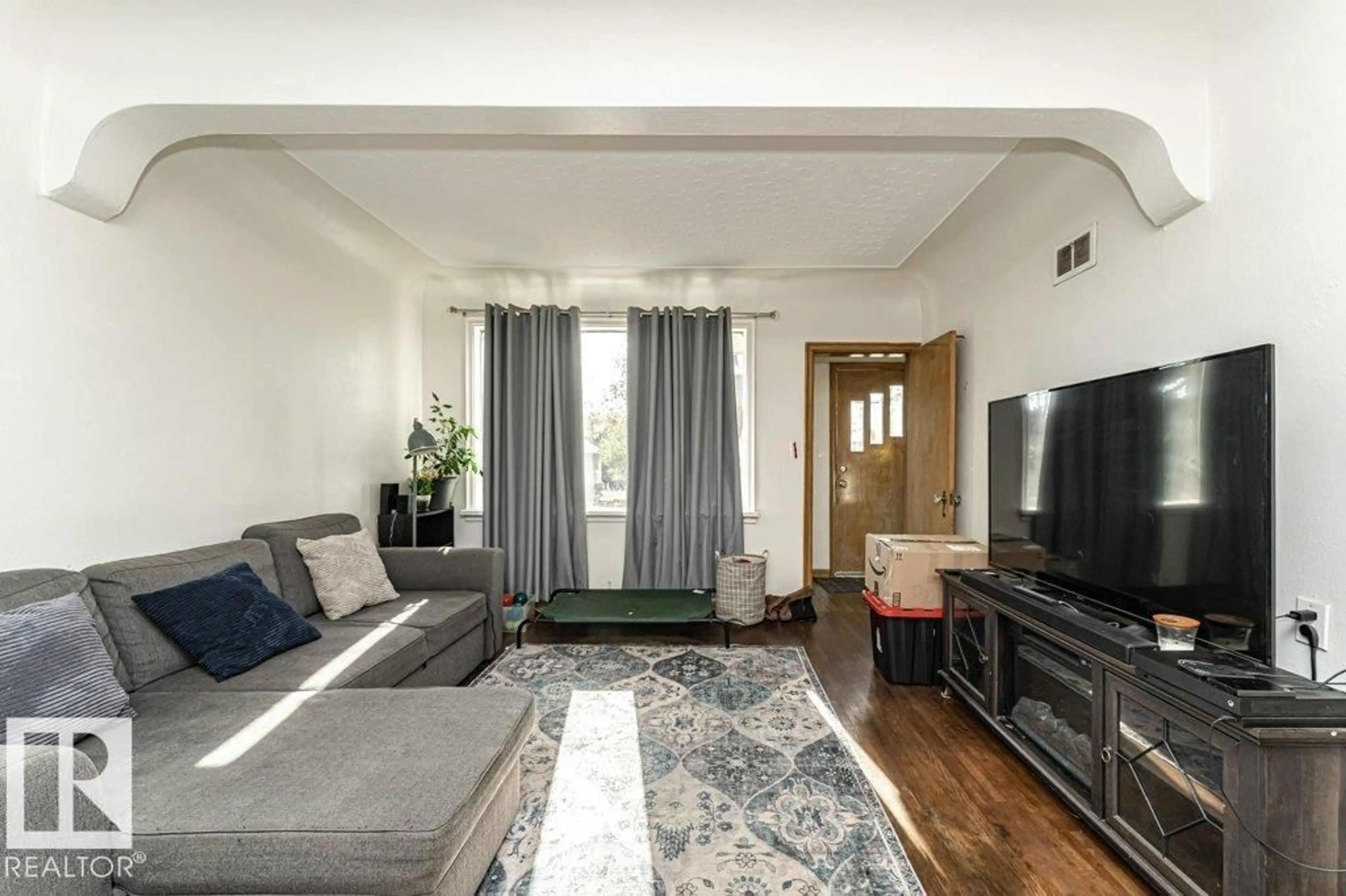 Living room with furniture, unknown for 10012 96A AV, Fort Saskatchewan Alberta T8L1P8