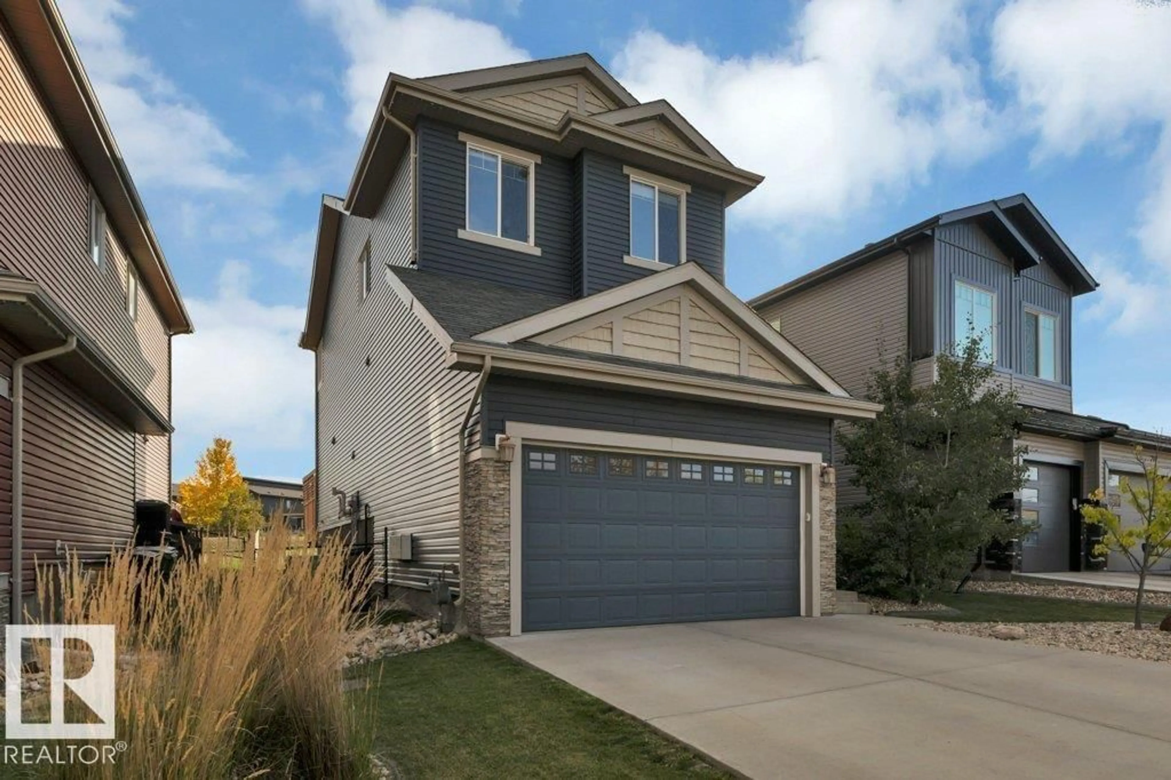 Home with vinyl exterior material, street for 198 MEADOWVIEW DR, Leduc Alberta T9E1A4