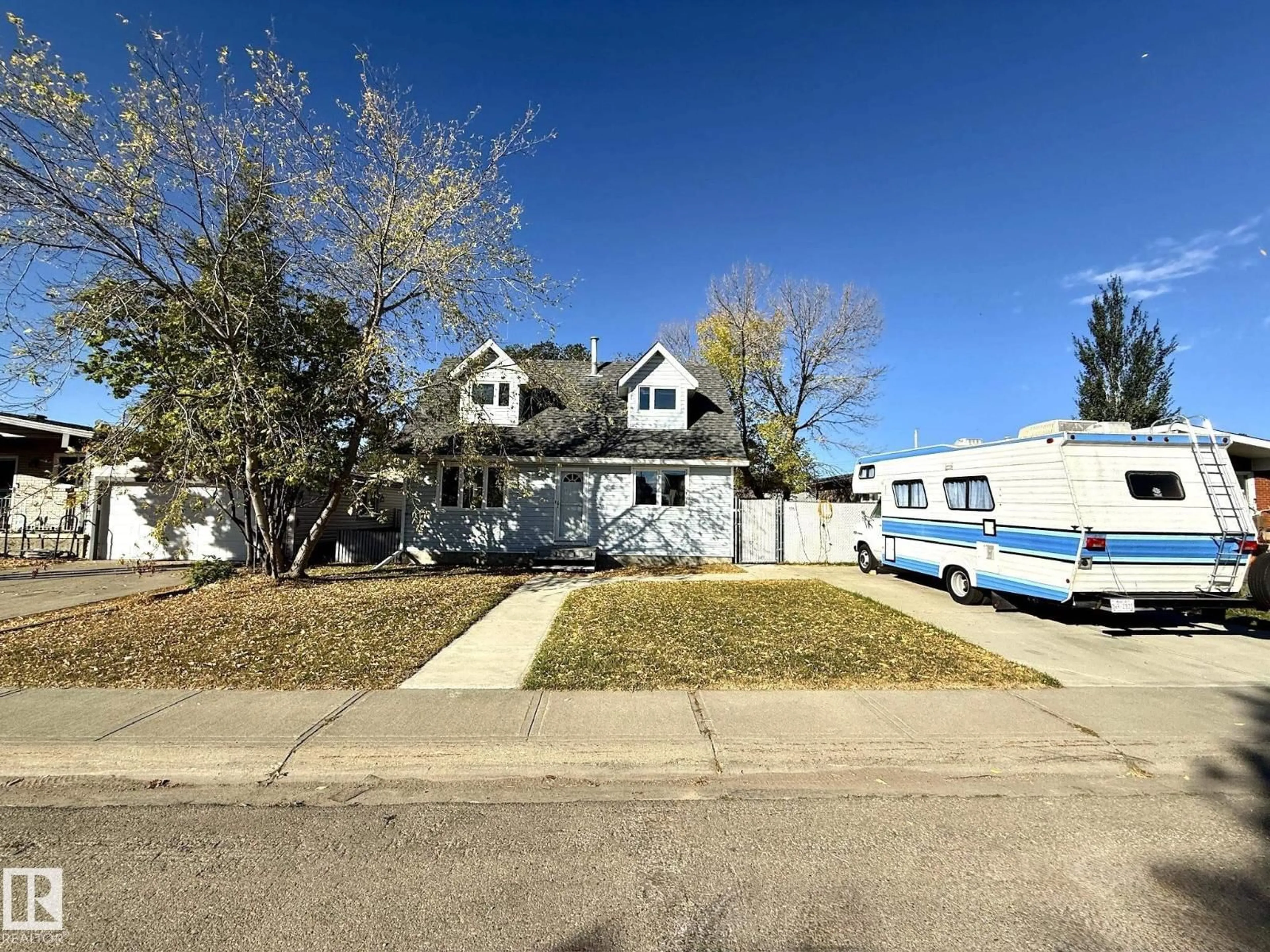 A pic from outside/outdoor area/front of a property/back of a property/a pic from drone, street for 16 WILD HAY DR, Devon Alberta T9G1S4