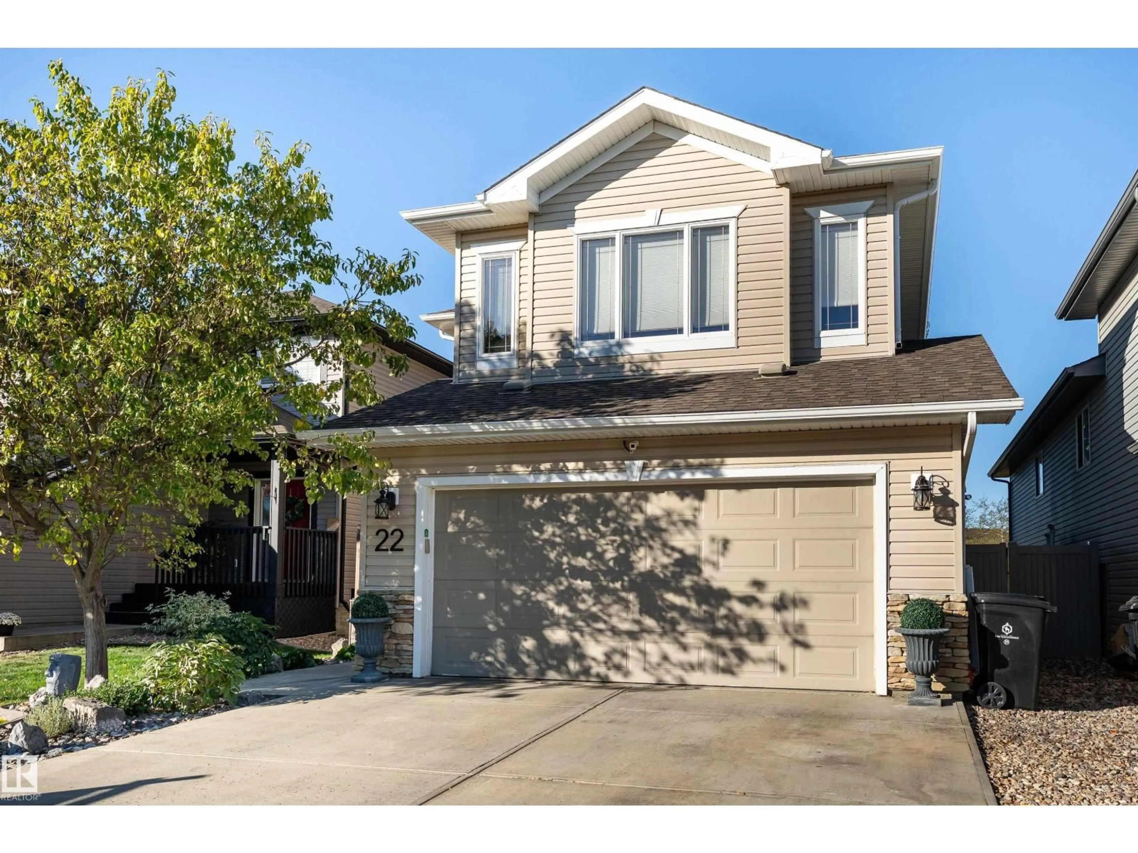 Home with vinyl exterior material, street for 22 WESTBROOK WD, Fort Saskatchewan Alberta T8L0J9