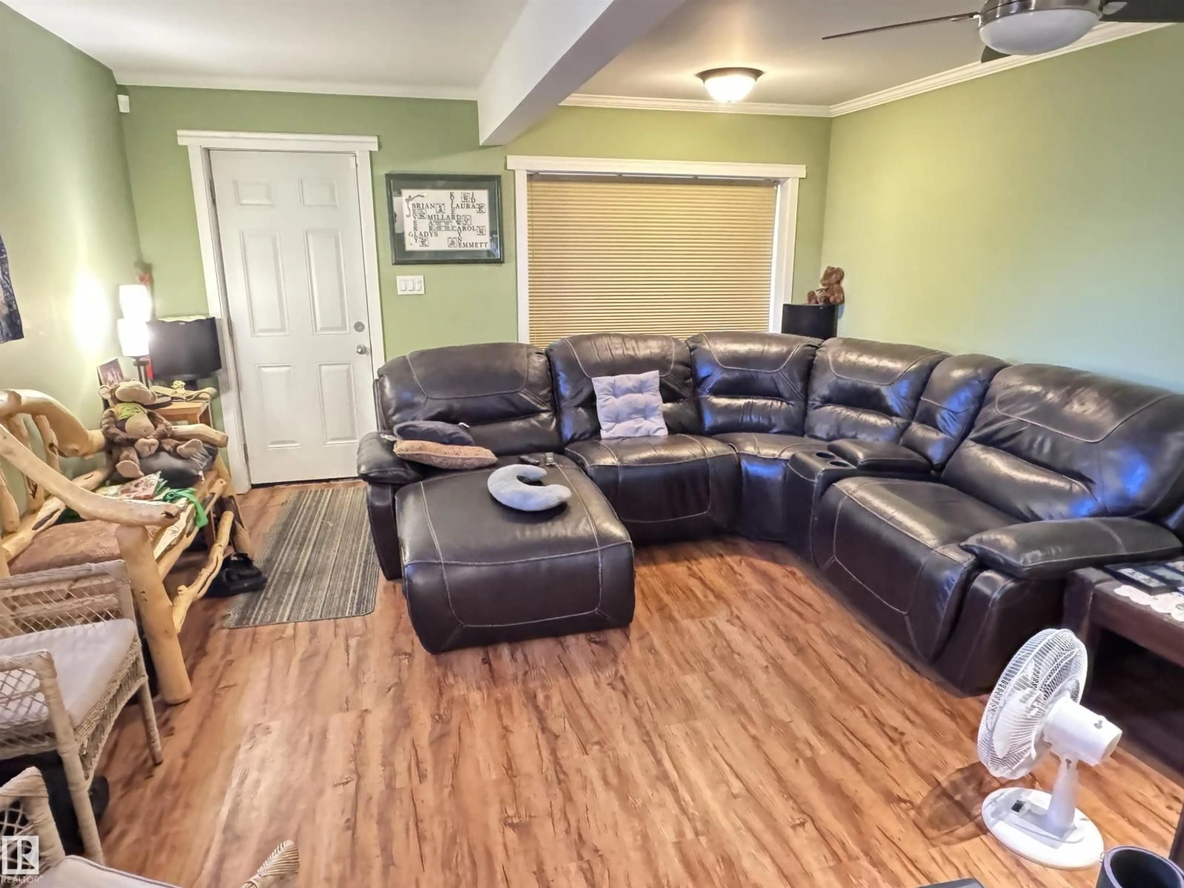 Living room with furniture, unknown for 9840 107 ST, Westlock Alberta T7P1R6
