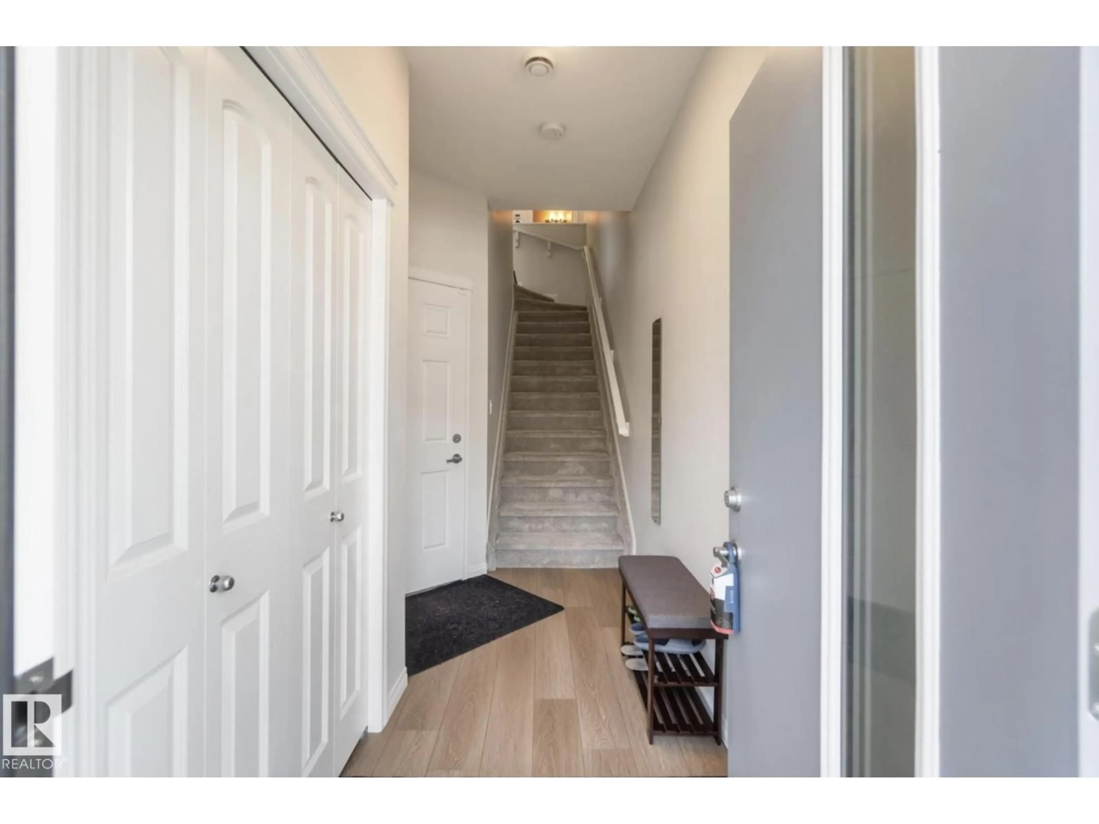 Indoor entryway for SW - 1531 157 STREET, Edmonton Alberta T6W4J8