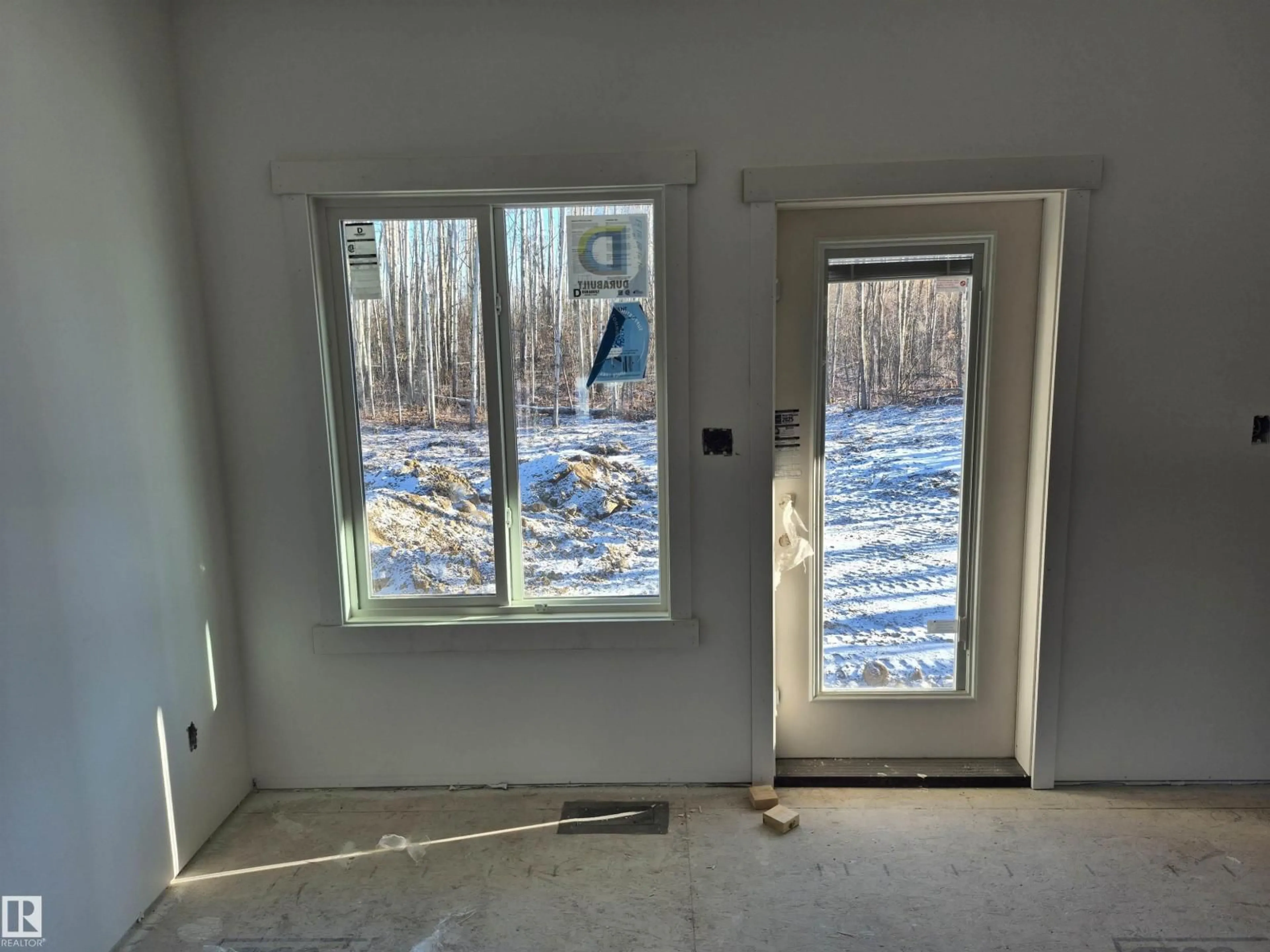 Indoor entryway for 3 - 54222 RGE ROAD 25, Rural Lac Ste. Anne County Alberta T0E1V2