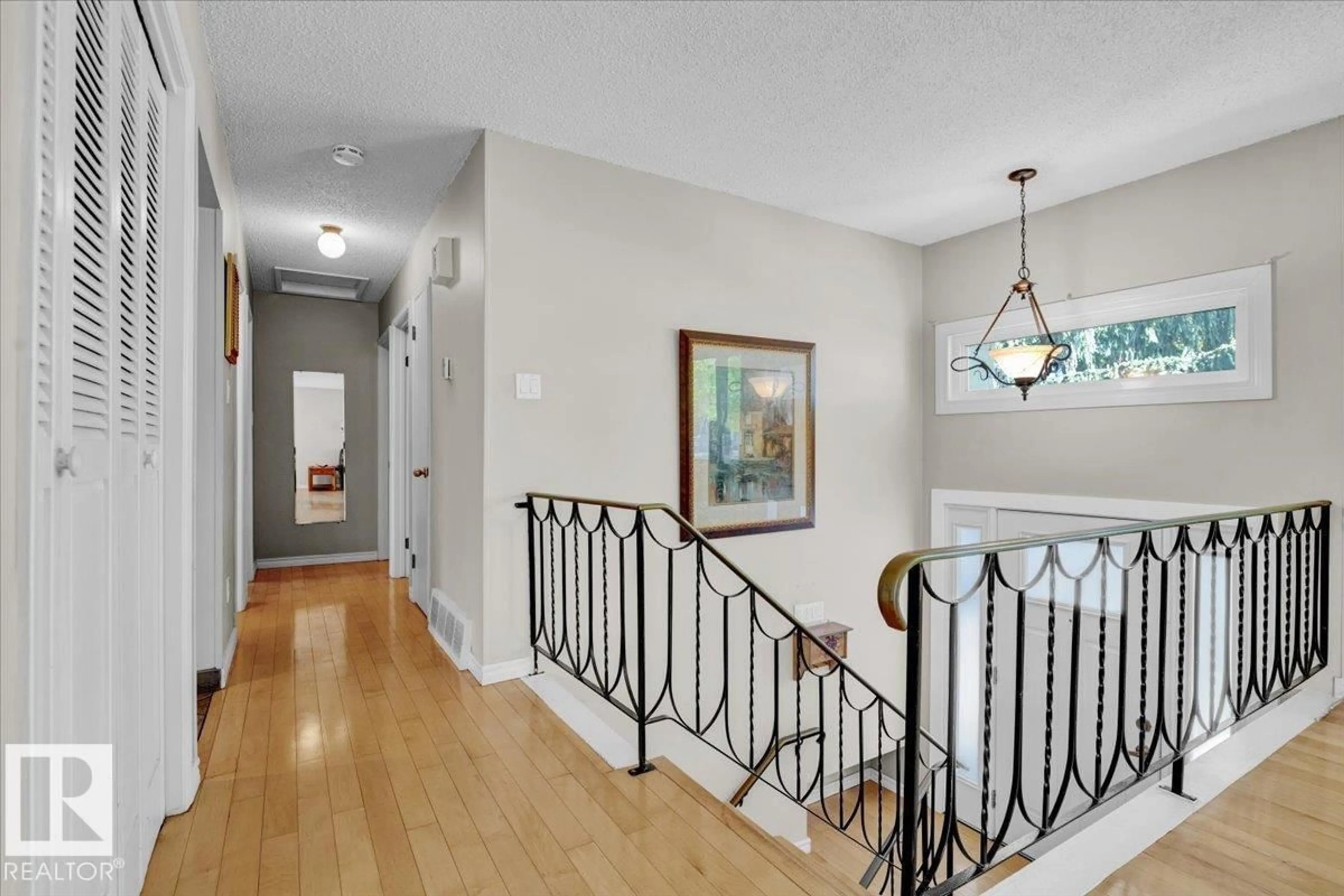 Indoor foyer for 11914 40 ST, Edmonton Alberta T5W2K9