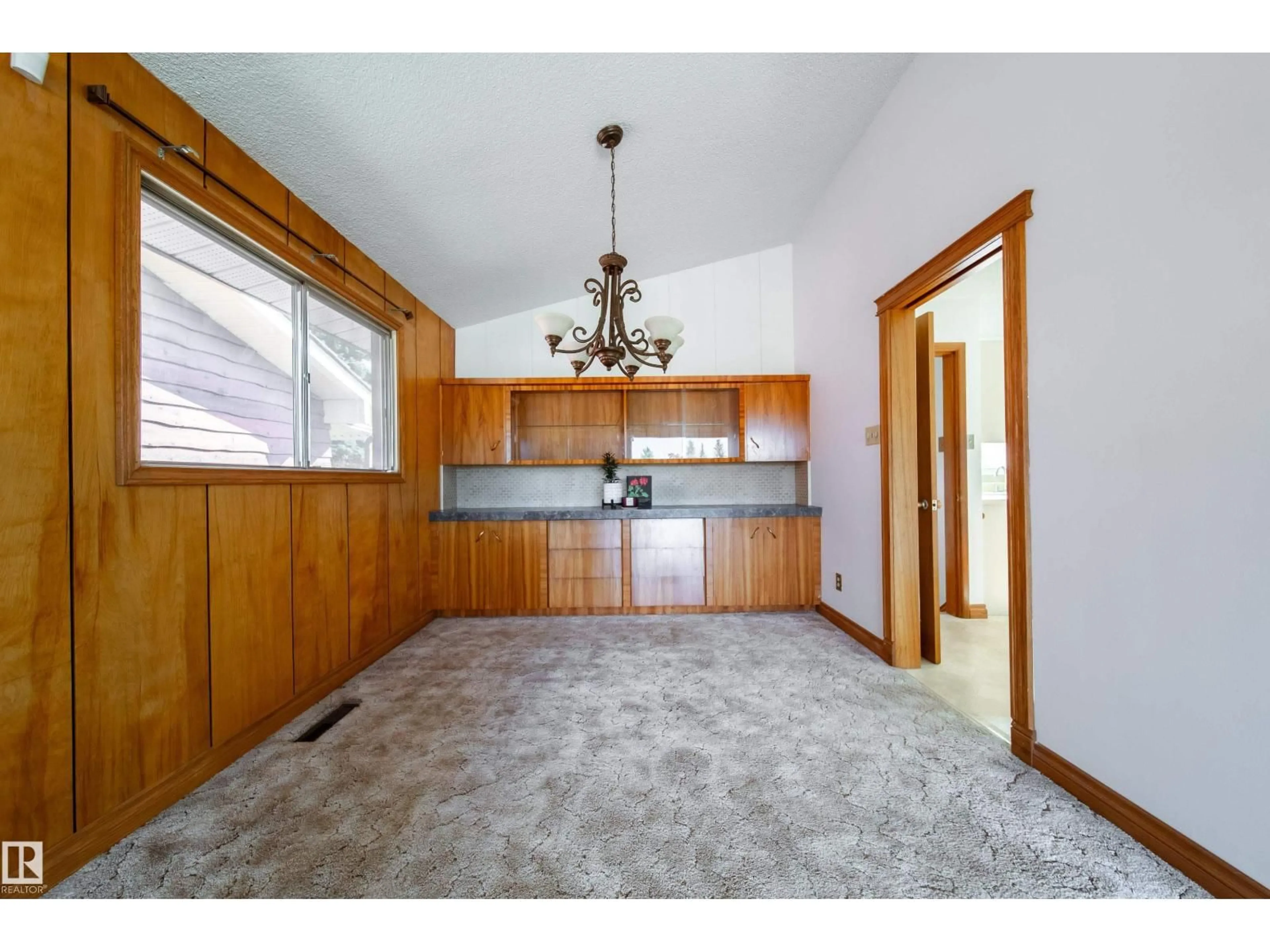 Unknown for 6507 98 AV, Edmonton Alberta T6A0A4