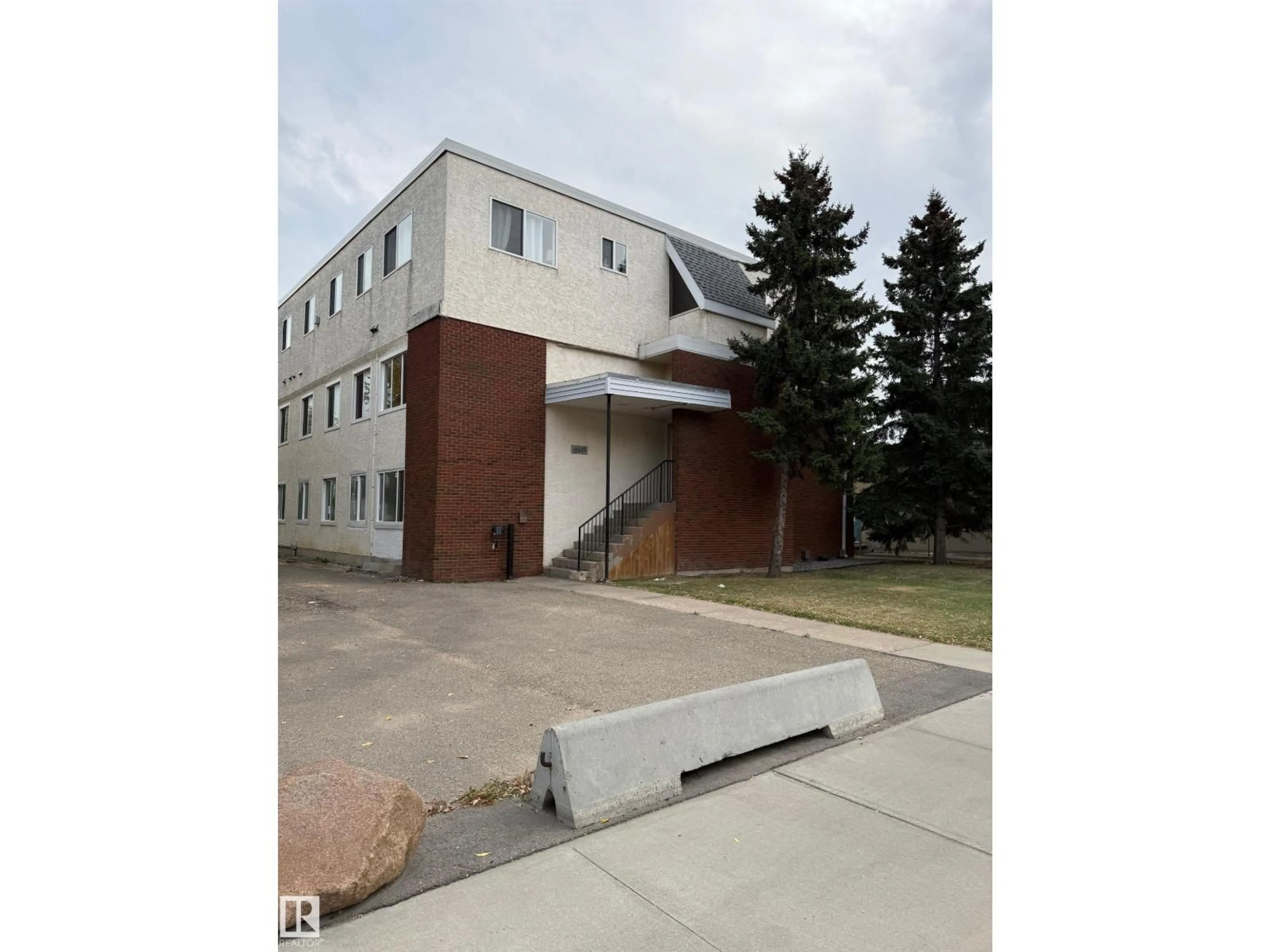 Unknown for NW - 10035 155 ST, Edmonton Alberta T5P2L4