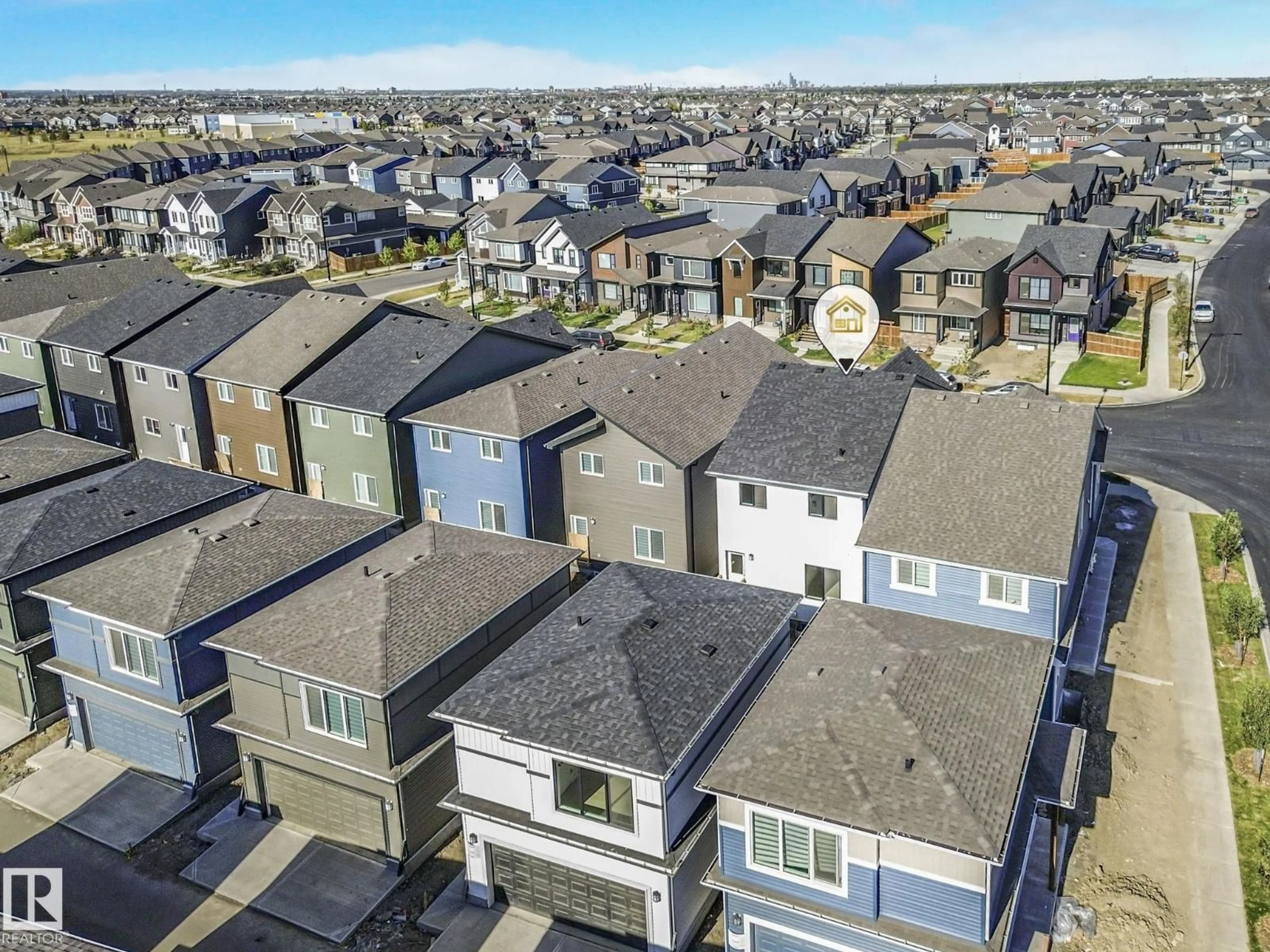 A pic from outside/outdoor area/front of a property/back of a property/a pic from drone, unknown for 238 ORCHARDS BLVD, Edmonton Alberta T6X2G9