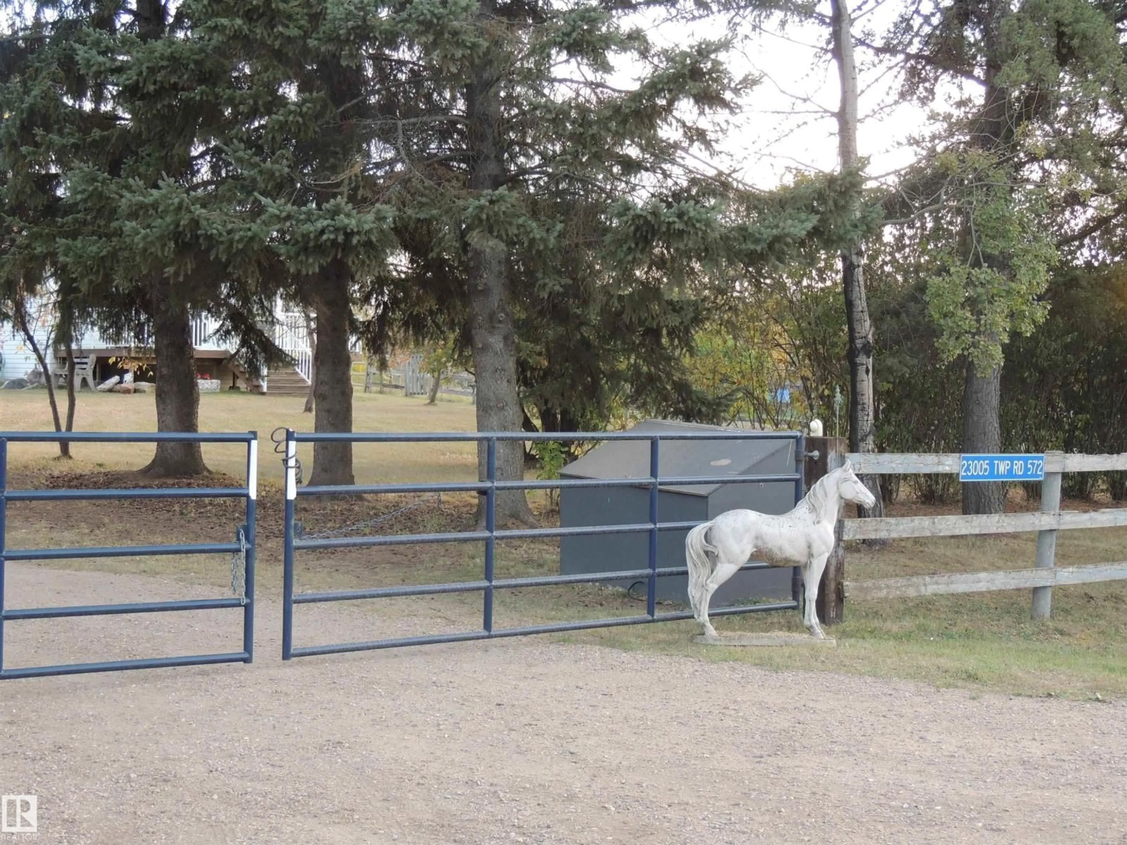 Blurry image for 23005 TWP ROAD 572, Rural Sturgeon County Alberta T0A1N5