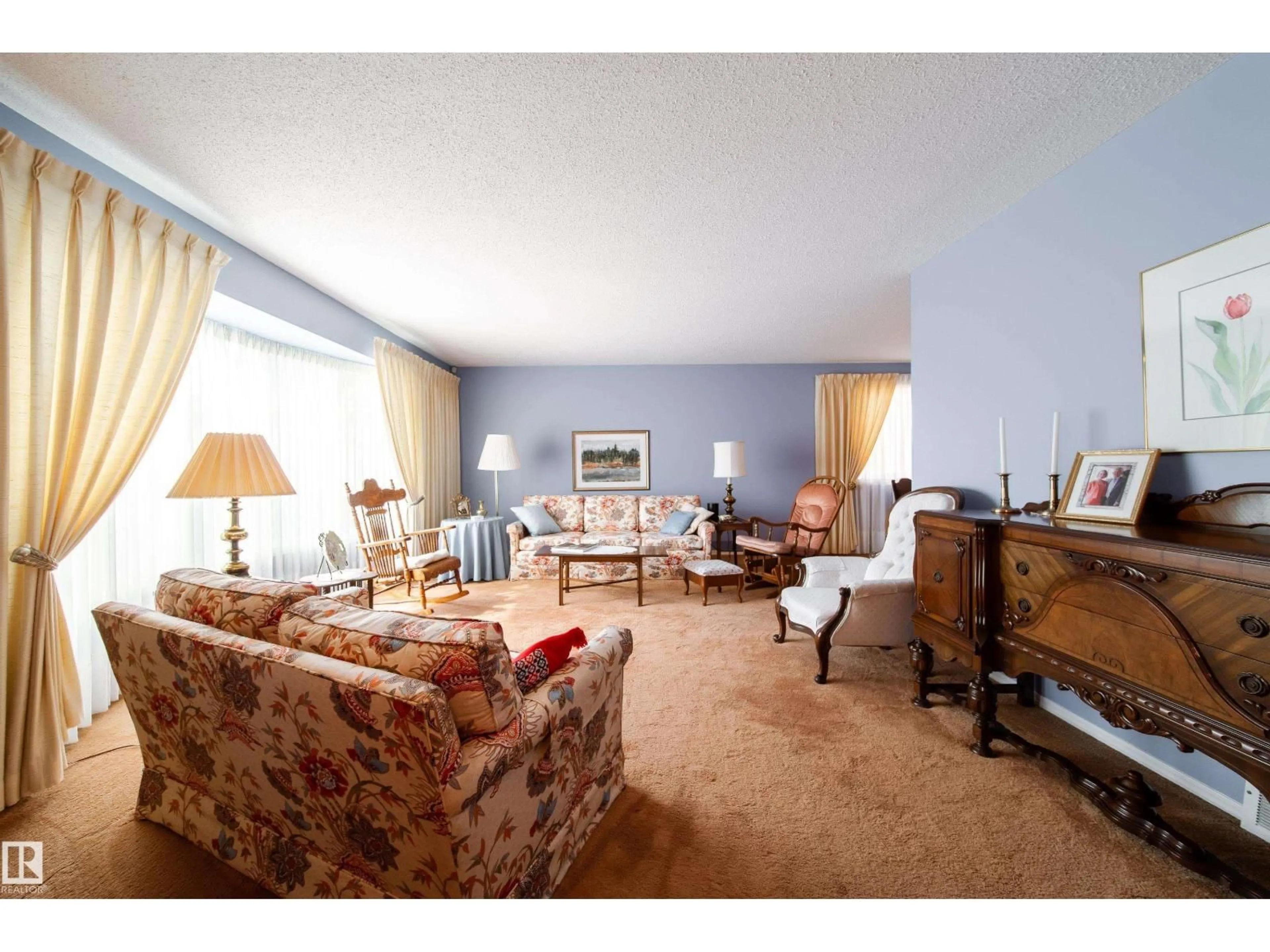 Living room with furniture, unknown for 10820 42A AV NW, Edmonton Alberta T6J2P7