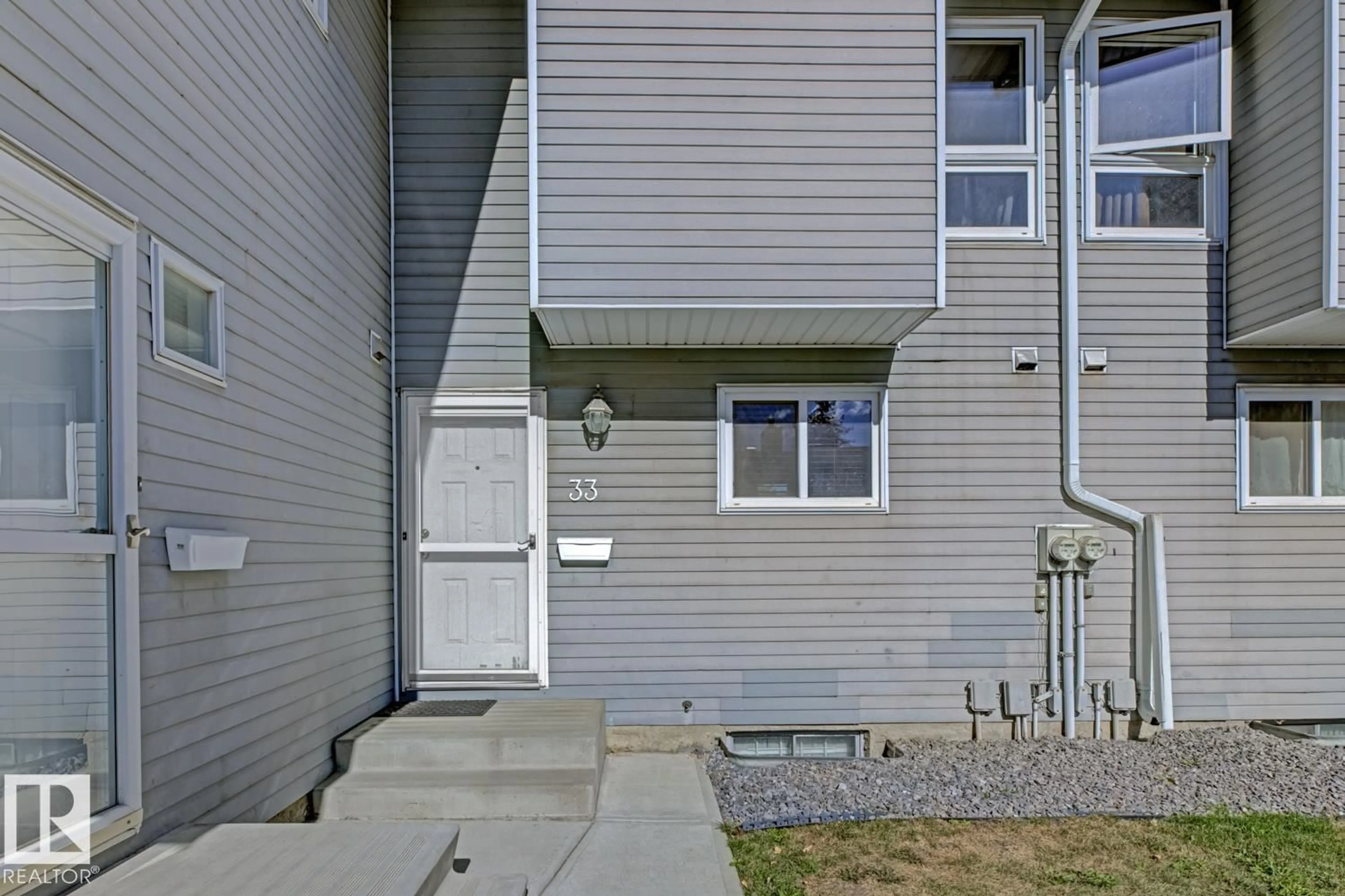 Patio, street for #33 - 15710 BEAUMARIS RD, Edmonton Alberta T5X5E2