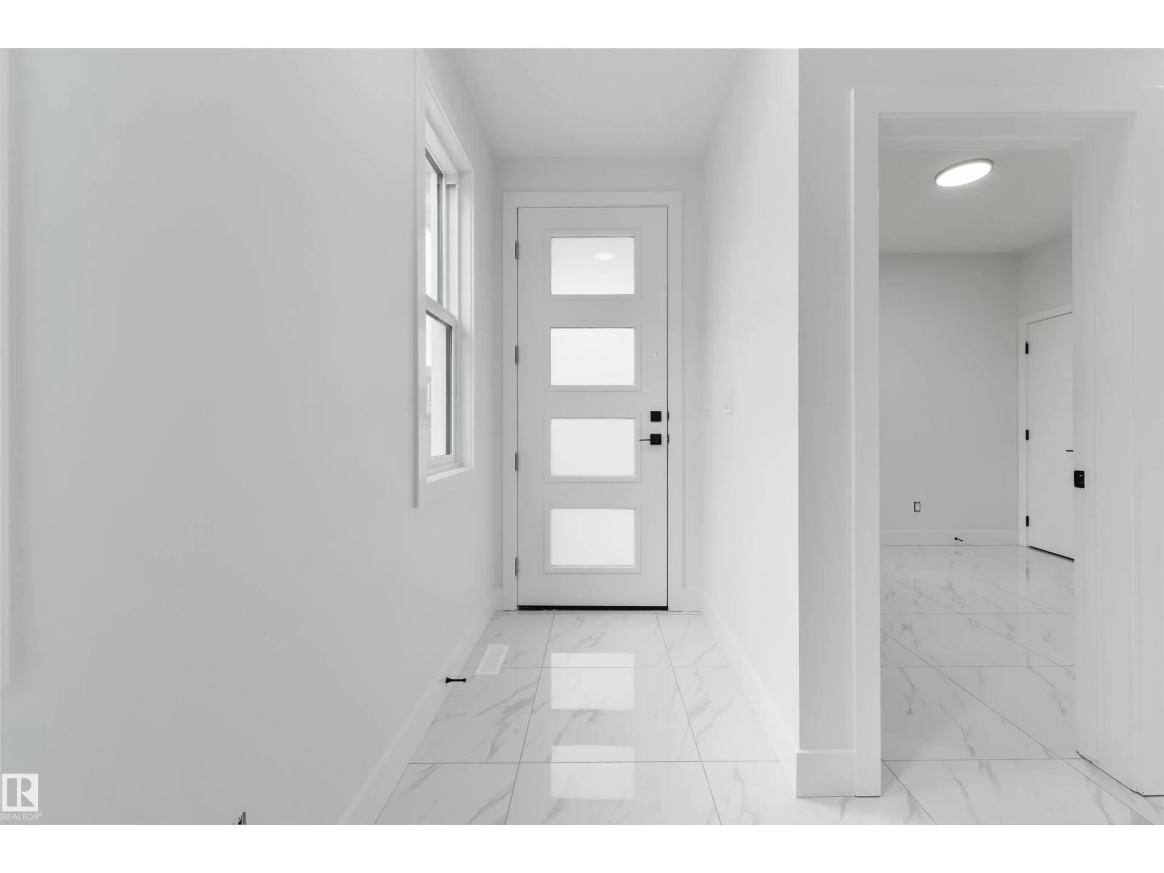 Indoor entryway for SW - 536 37 ST, Edmonton Alberta T6X3B2