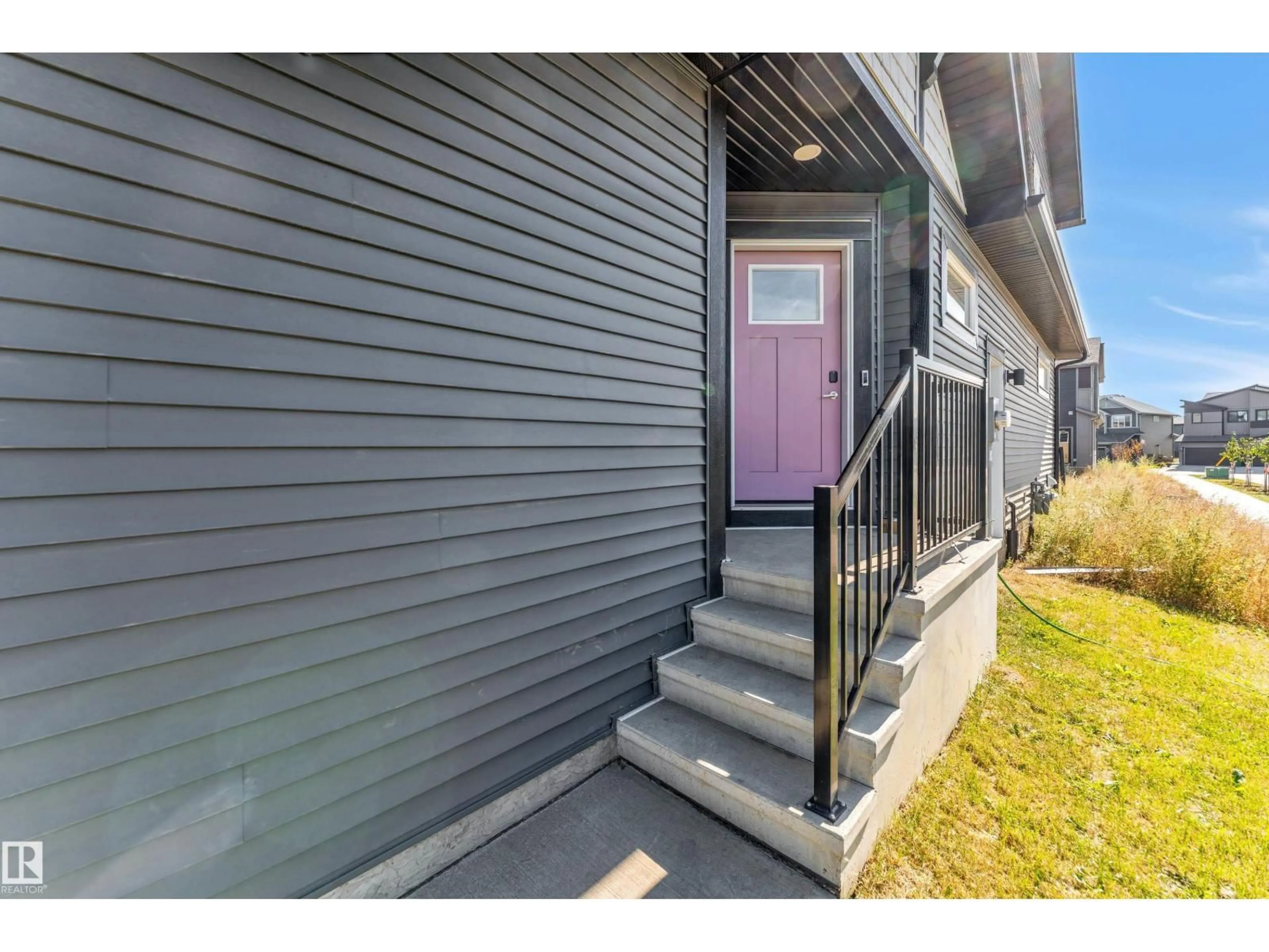 Home with vinyl exterior material, street for 232 ORCHARDS BV, Edmonton Alberta T6X2G9