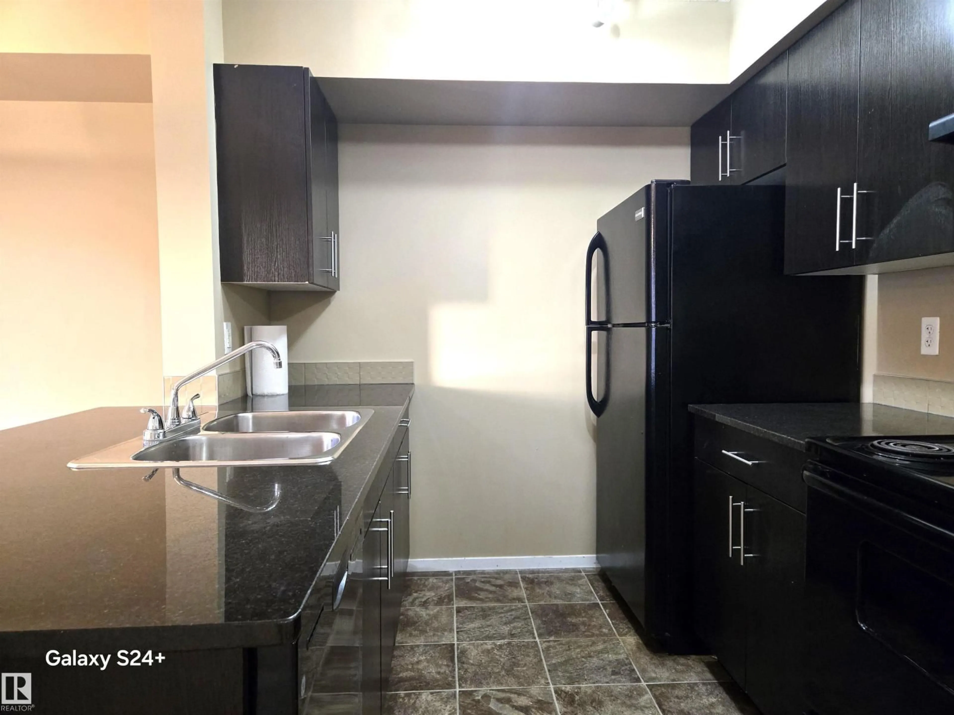 Standard kitchen, unknown for 210 - 3207 JAMES MOWATT TR, Edmonton Alberta T6W3L6
