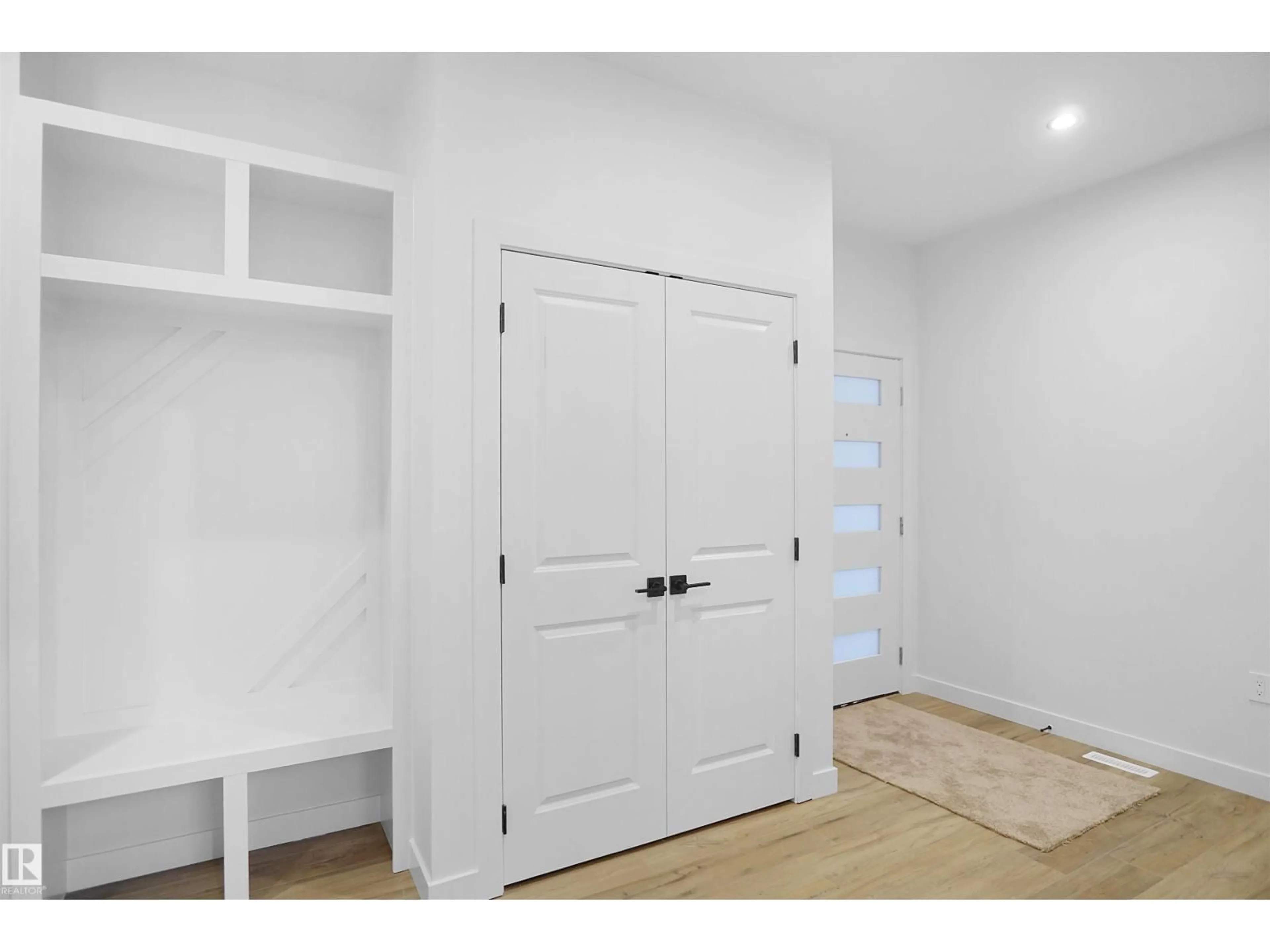 Indoor entryway for 4 AXELWOOD CRESENT, Spruce Grove Alberta T7X3C6