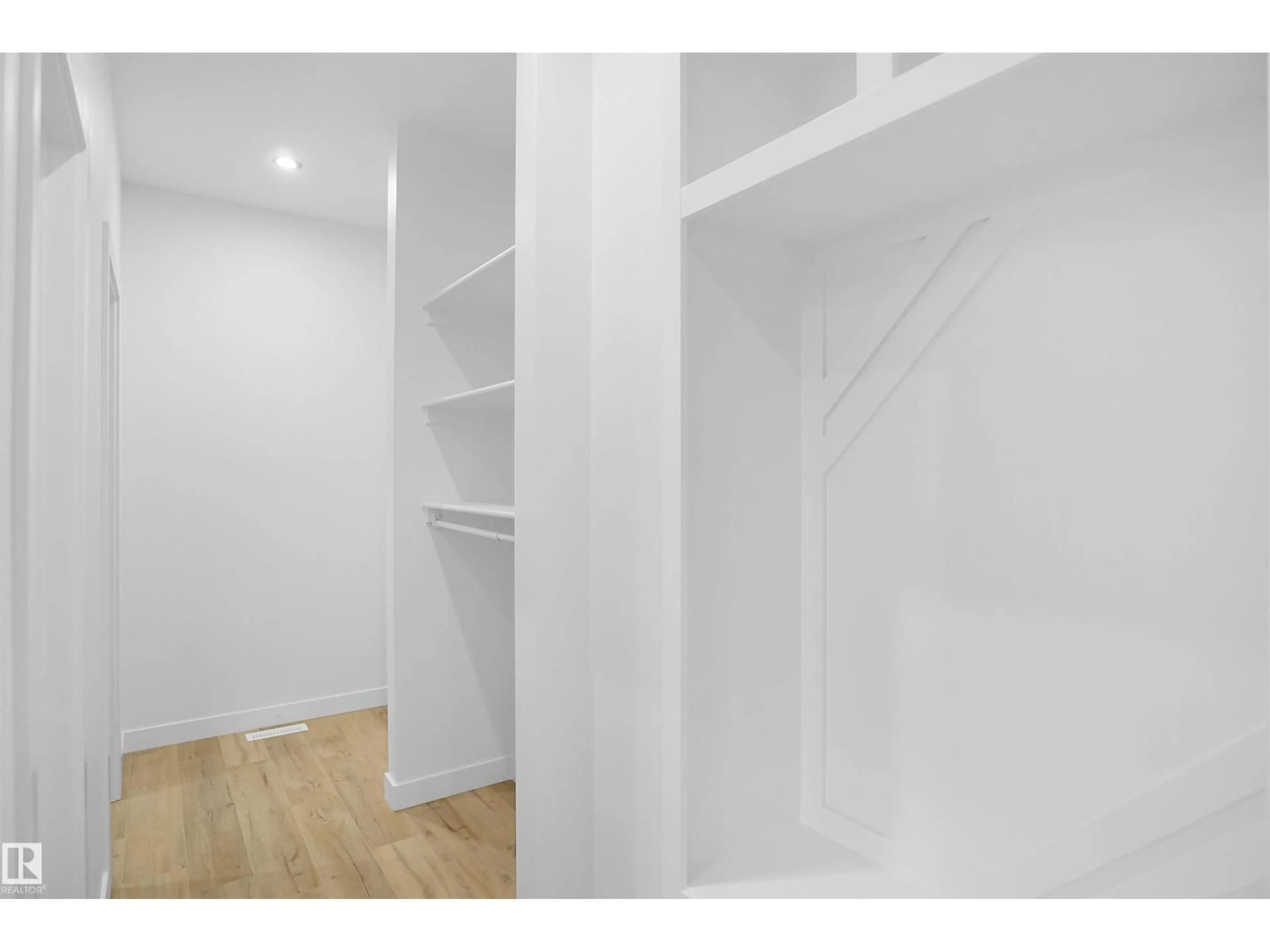 Storage room or clothes room or walk-in closet for 4 AXELWOOD CRESENT, Spruce Grove Alberta T7X3C6