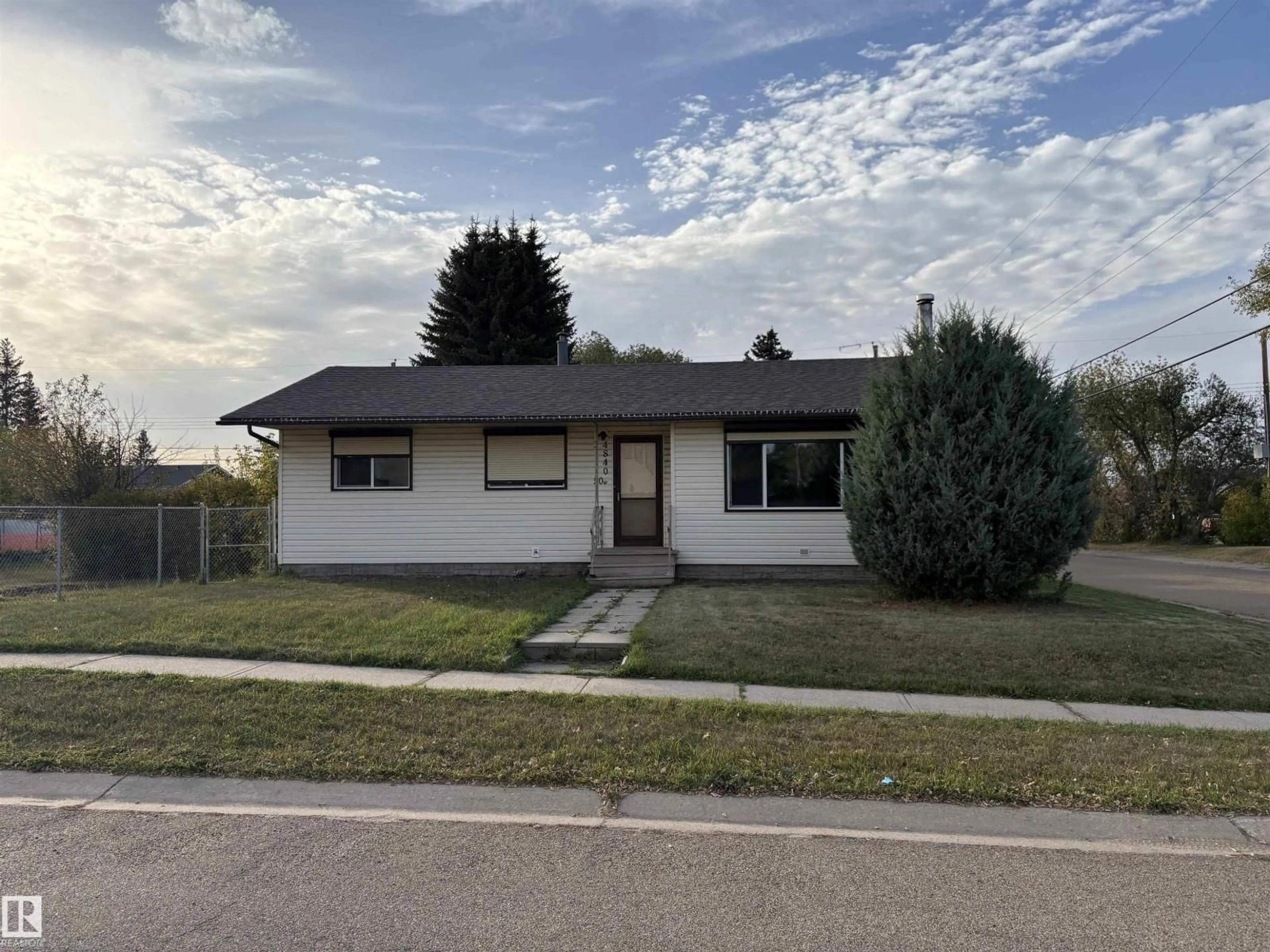Home with vinyl exterior material, street for 4840 50 ST, Gibbons Alberta T0A1N0