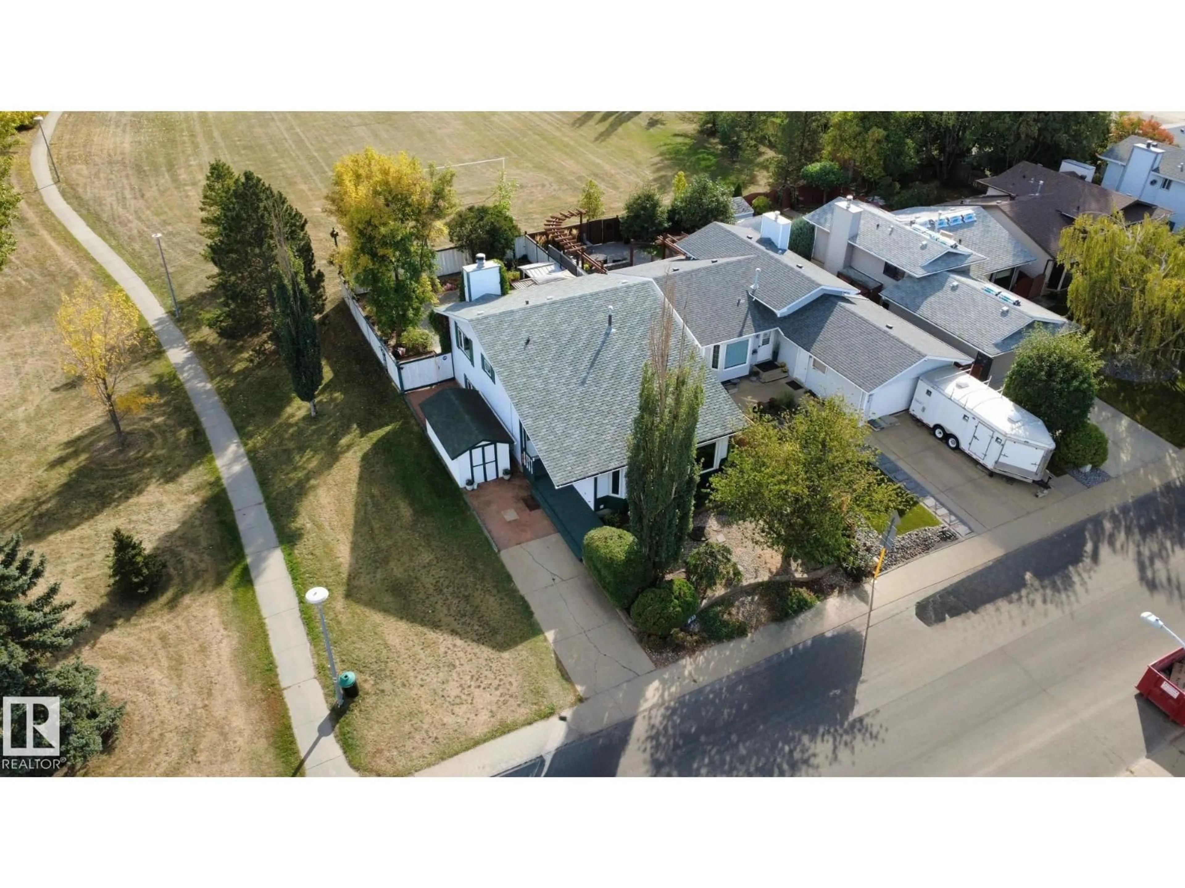 A pic from outside/outdoor area/front of a property/back of a property/a pic from drone, street for NW - 8223 189A ST, Edmonton Alberta T5T4Z7