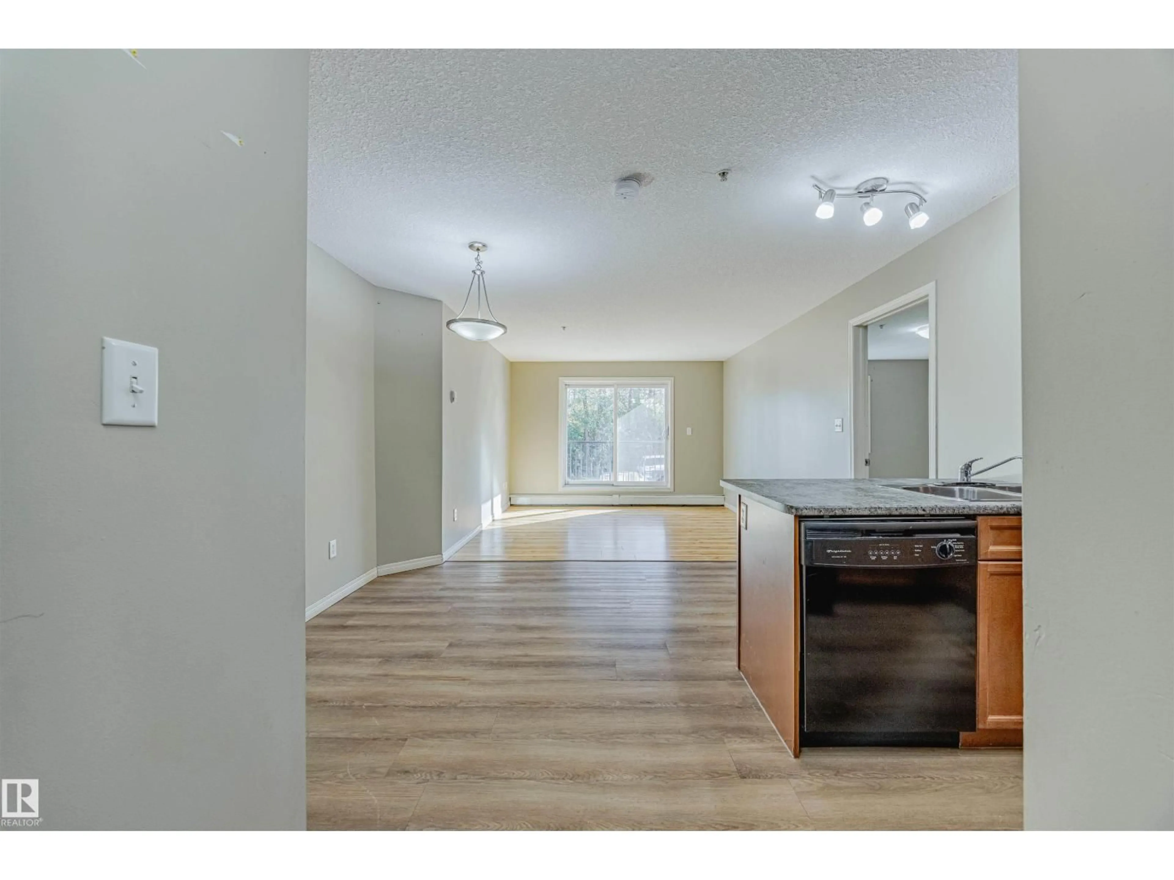 Unknown for #111 - 4903 47 AV, Stony Plain Alberta T7Z0C6