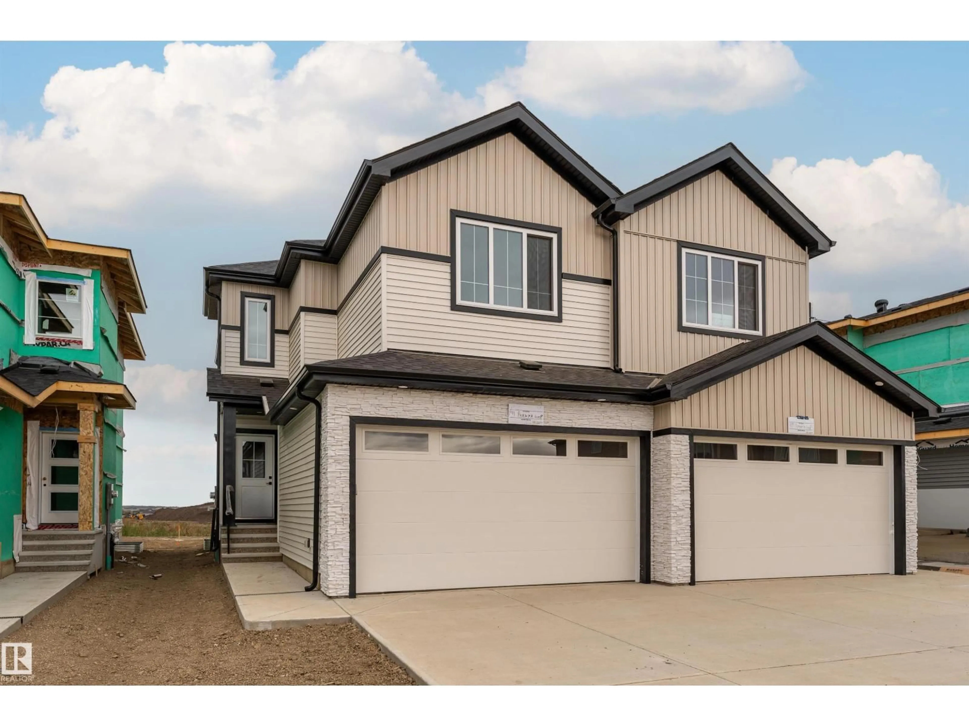 Home with vinyl exterior material, street for 141 PIERWYCK LOOP, Spruce Grove Alberta T7X4G3