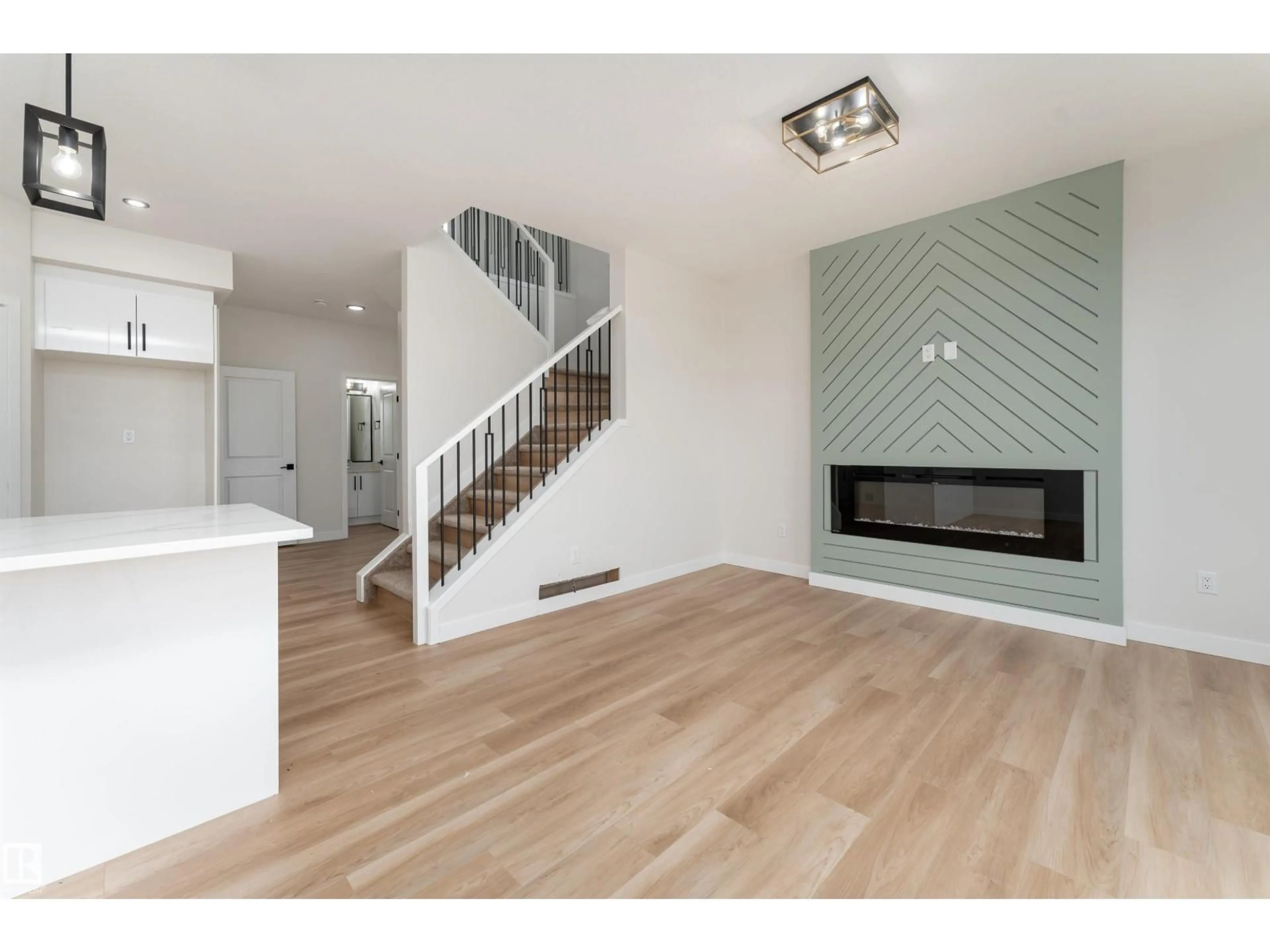 Unknown for 105 PATRIOT WAY, Spruce Grove Alberta T7X2W7