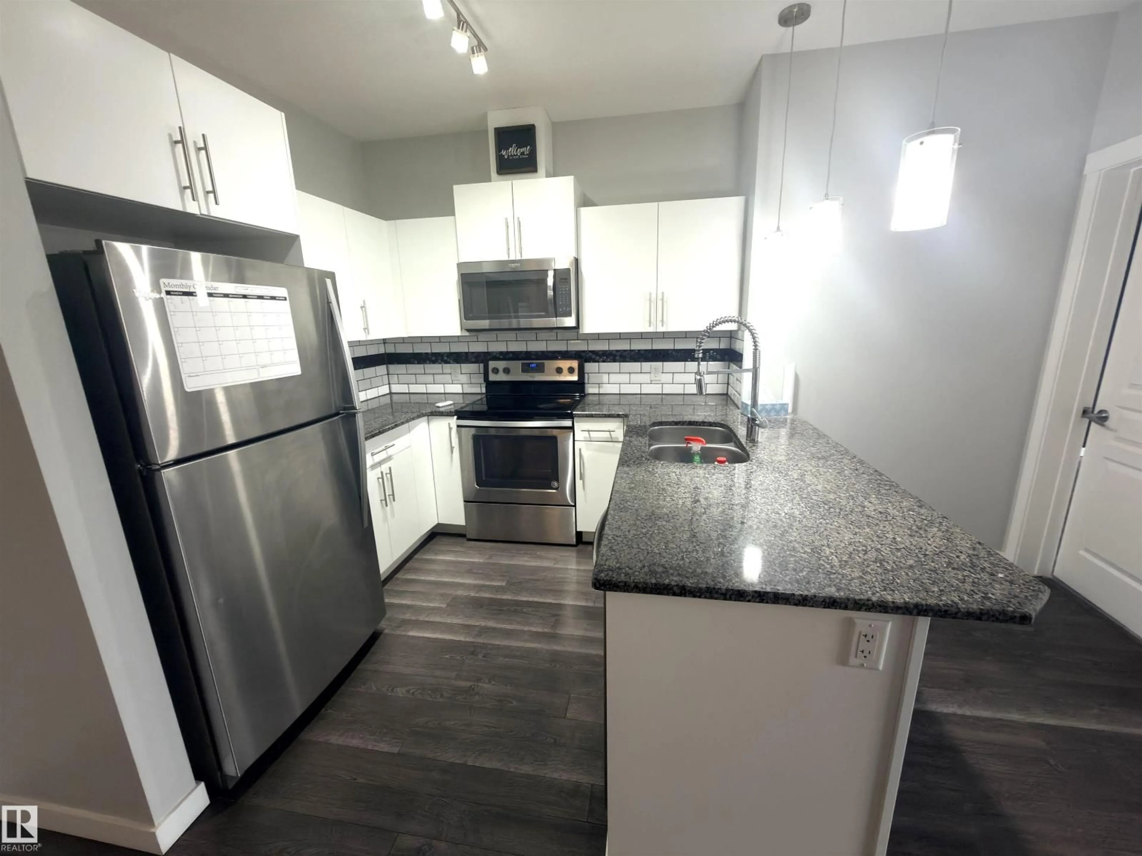 Standard kitchen, unknown for 812 - 415 WELSH DR, Edmonton Alberta T6X1Y7