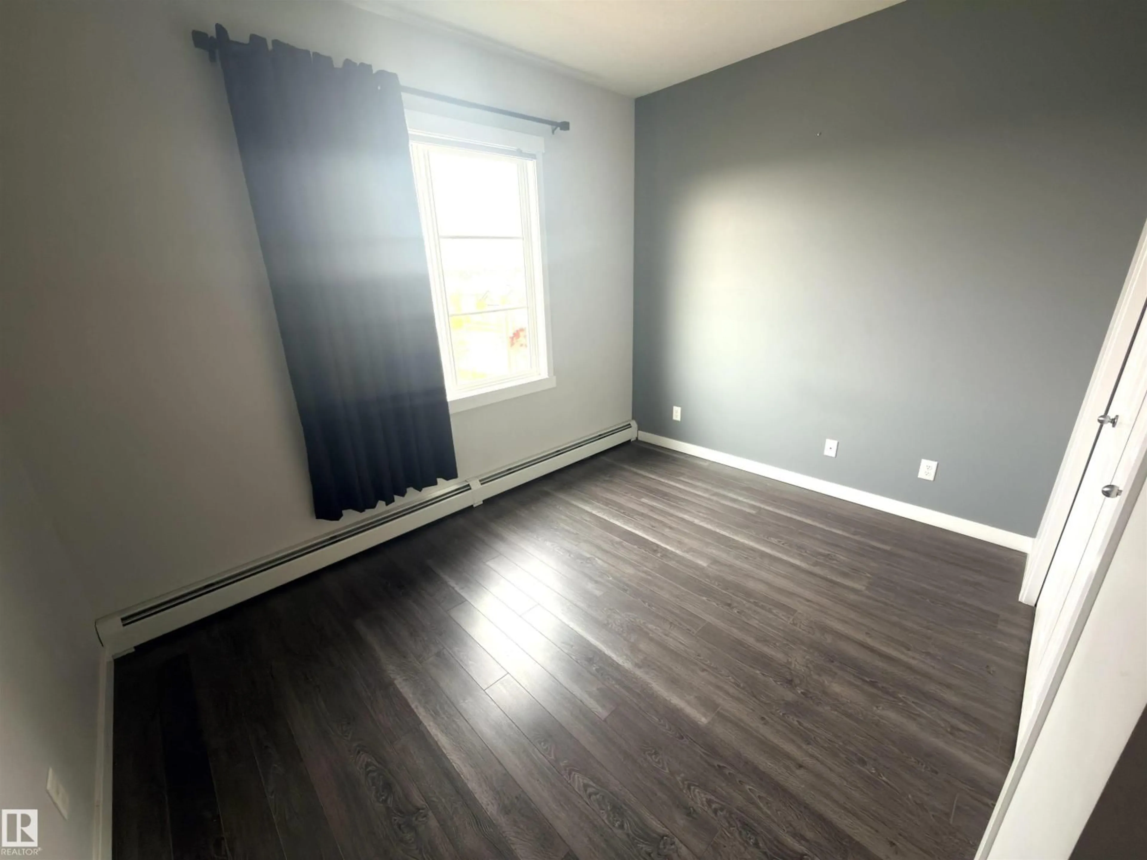 A pic of a room for 812 - 415 WELSH DR, Edmonton Alberta T6X1Y7