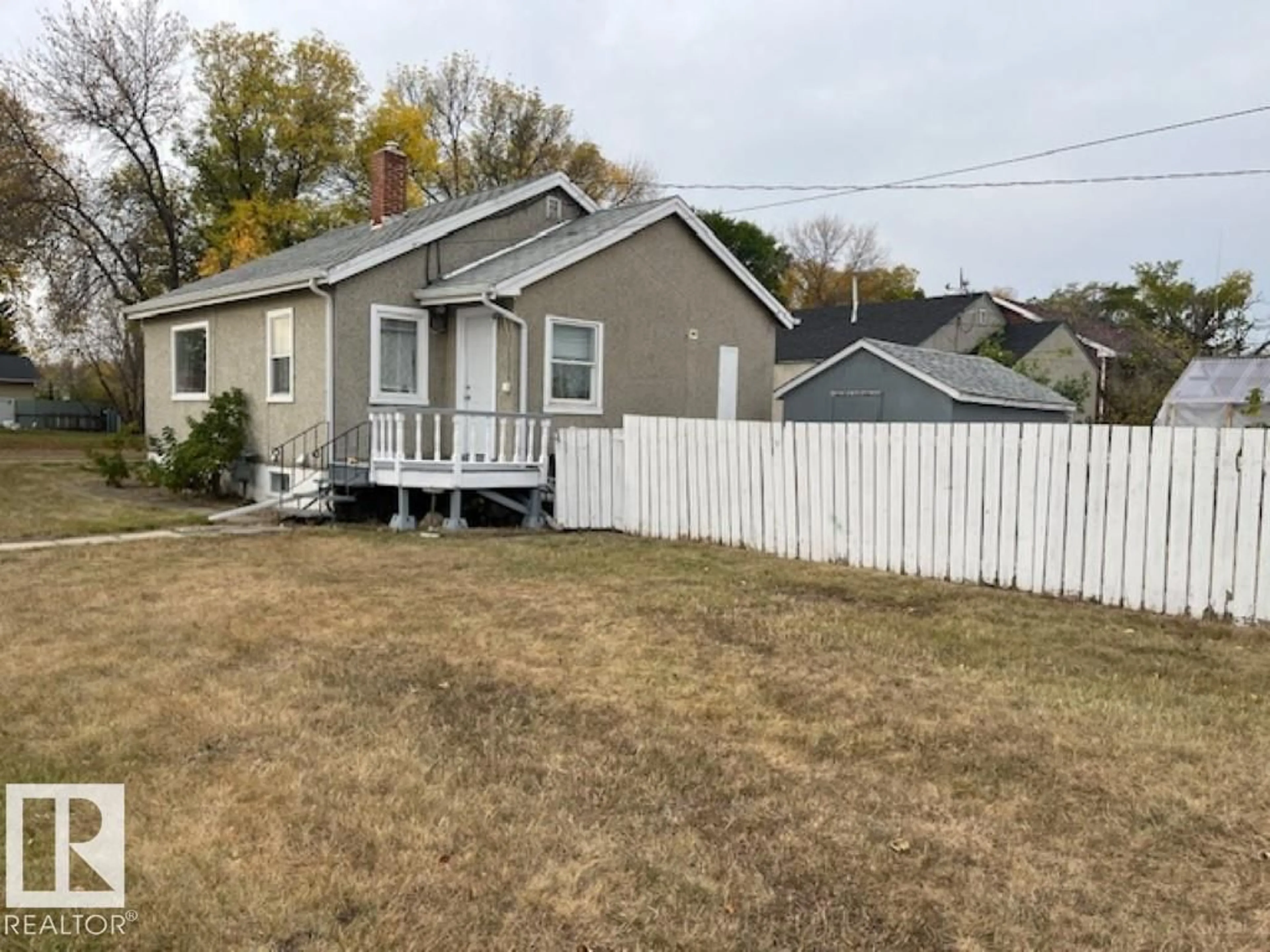 Unknown for 4704 47 AV, Redwater Alberta T0A2W0