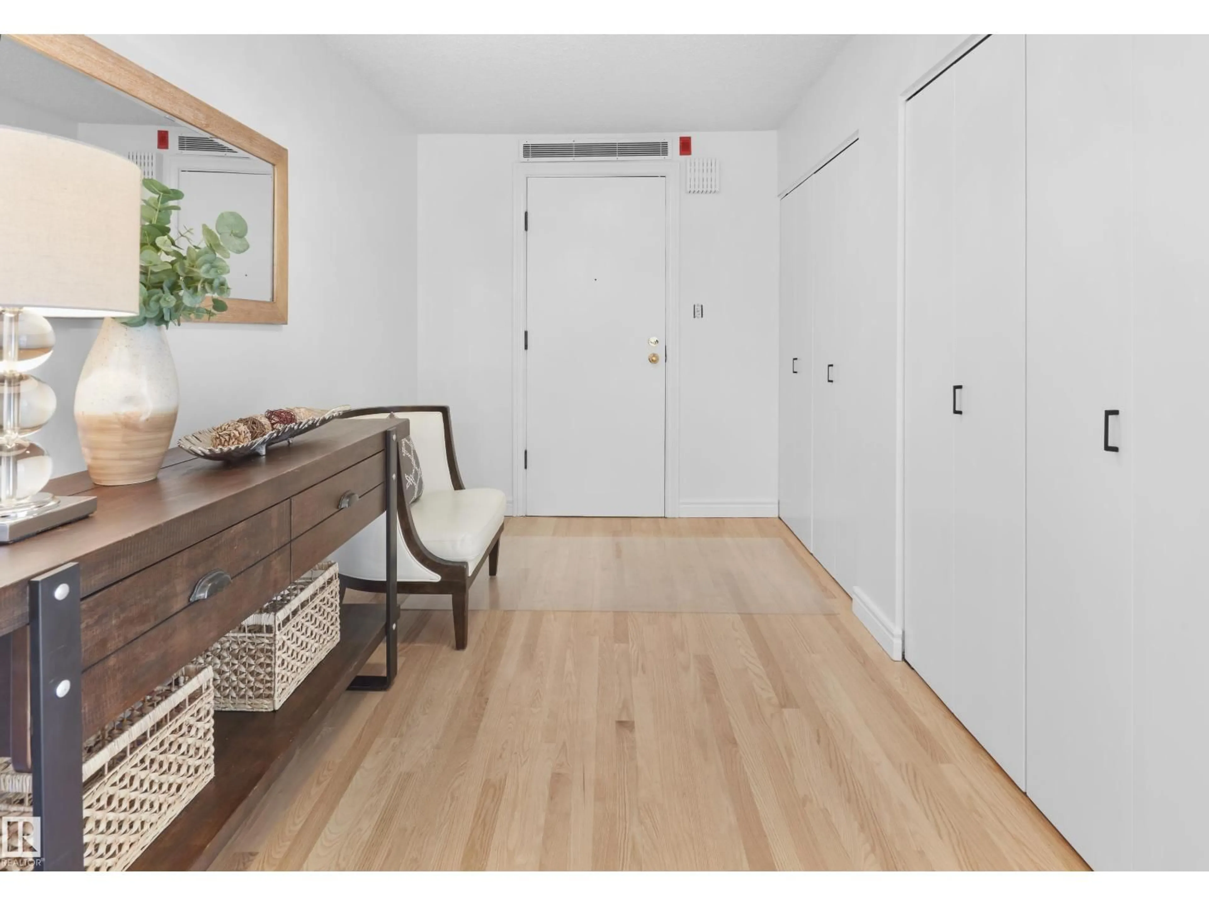 Indoor entryway for #403 - 9929 SASKATCHEWAN DR, Edmonton Alberta T6E5J9