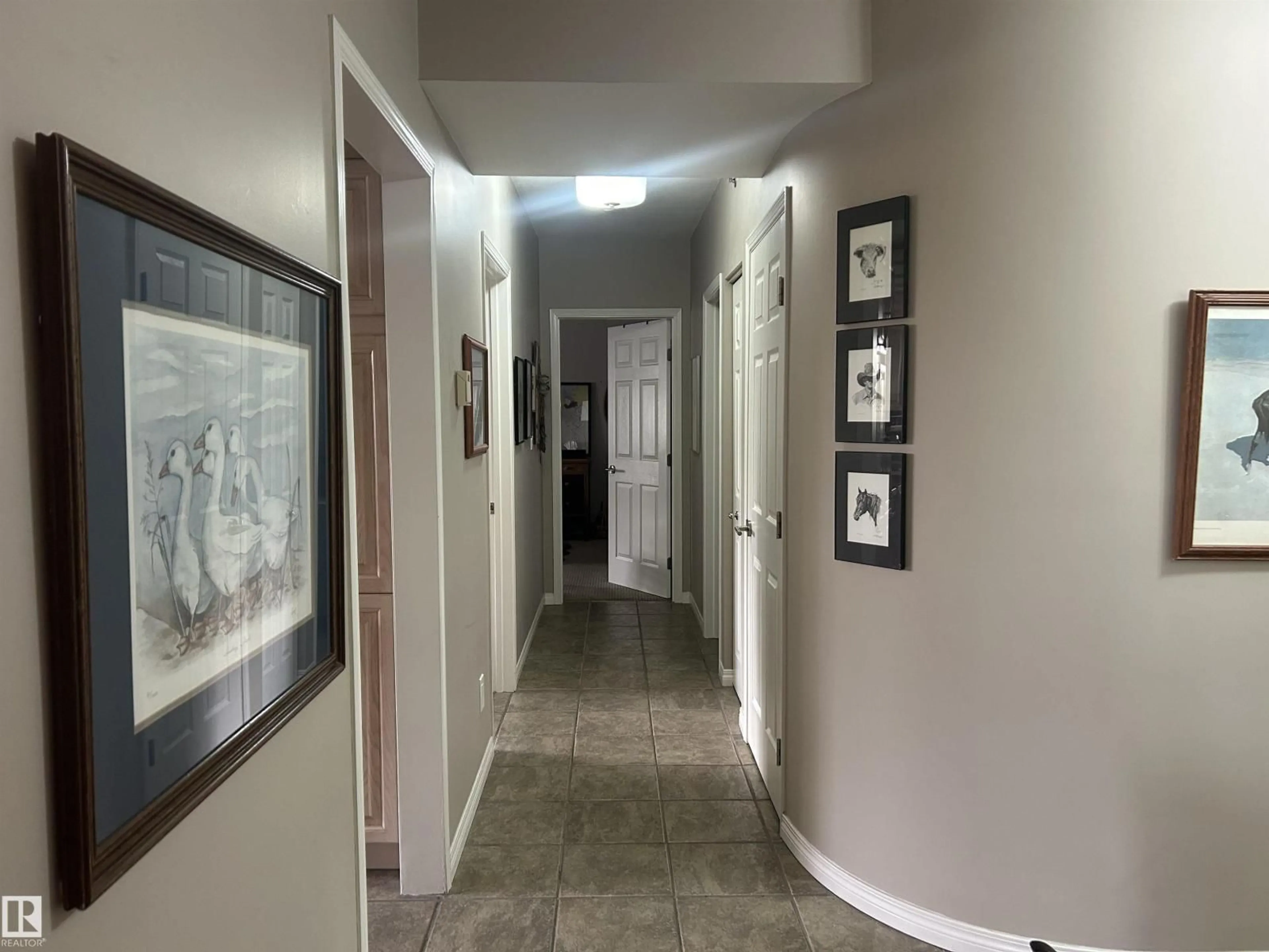 Indoor foyer for #404 - 8728 GATEWAY BV, Edmonton Alberta T6E6K3