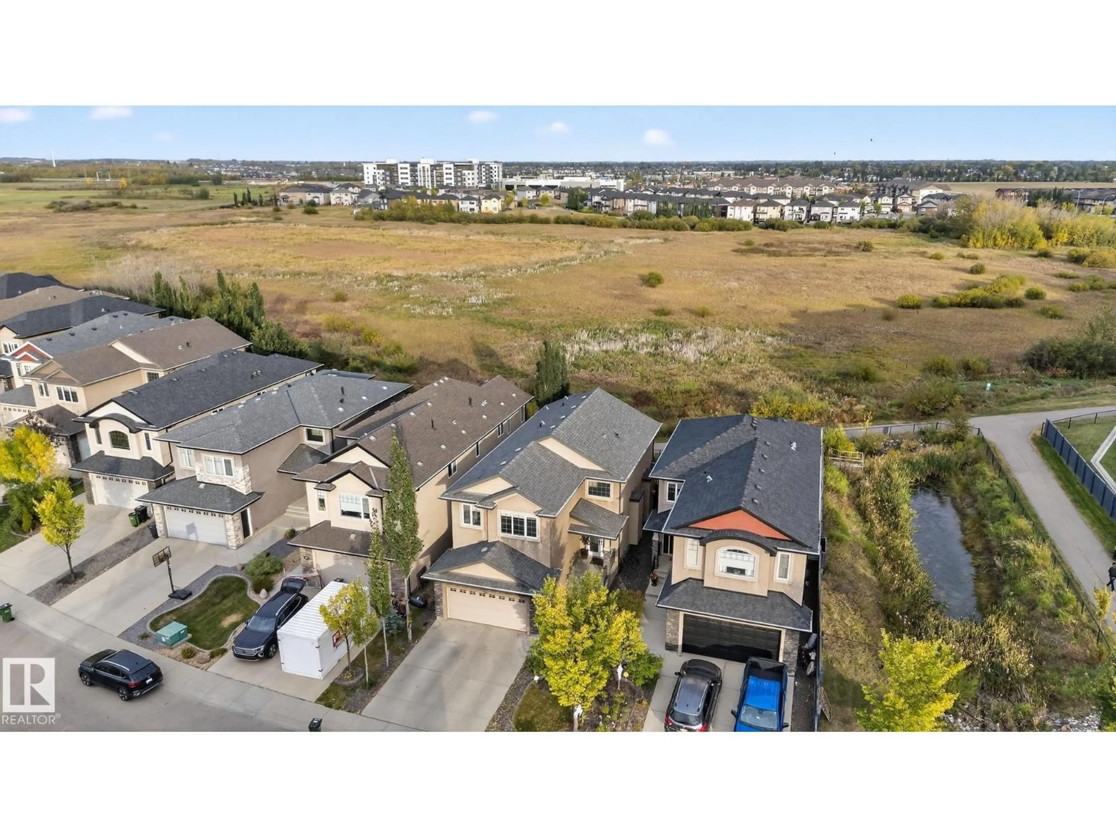 A pic from outside/outdoor area/front of a property/back of a property/a pic from drone, unknown for 527 ALBANY WY, Edmonton Alberta T6V0H9
