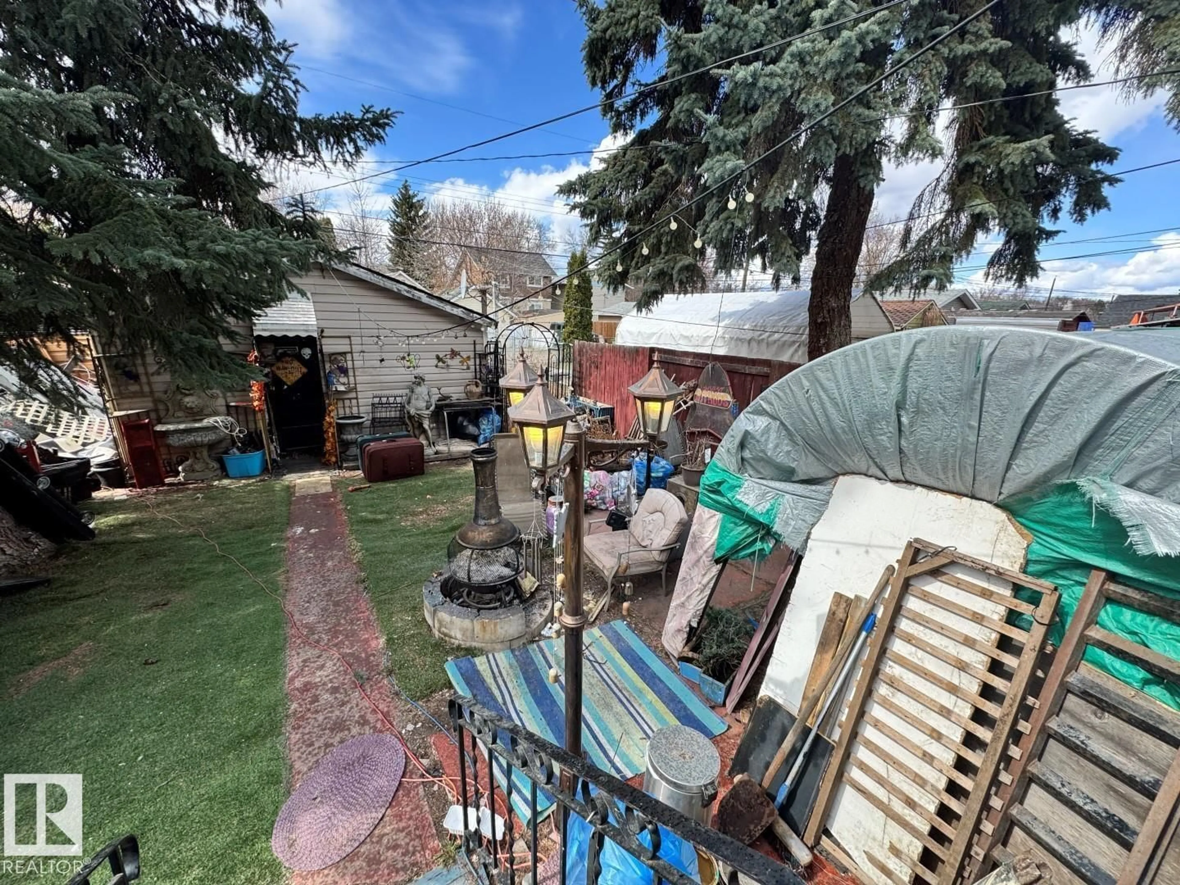 Patio, street for NW - 12132 93 ST, Edmonton Alberta T5G1E8