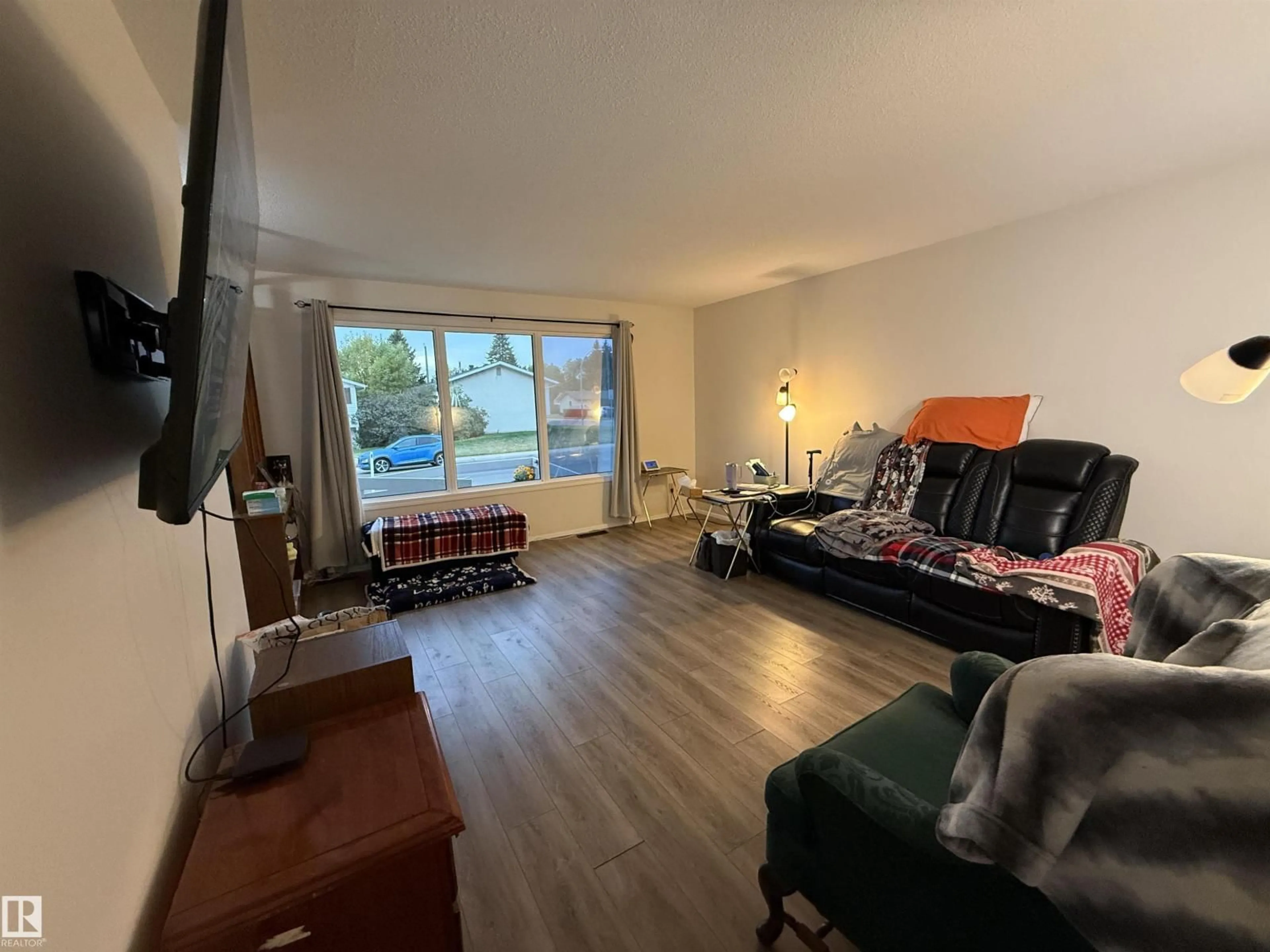 A pic of a room for 3512 114 AV, Edmonton Alberta T5W0S3