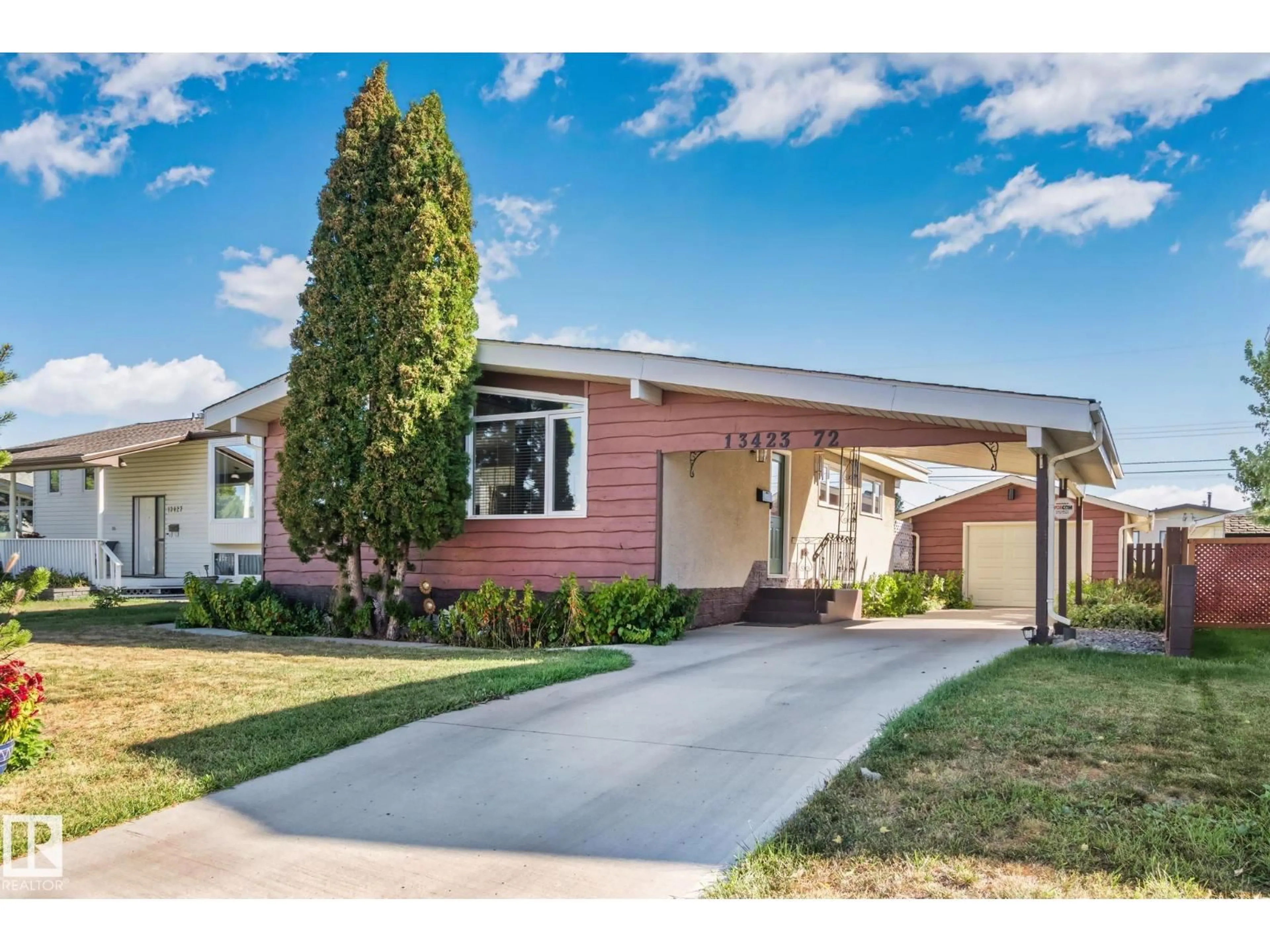 Home with vinyl exterior material, street for NW - 13423 72 ST, Edmonton Alberta T5G0R3