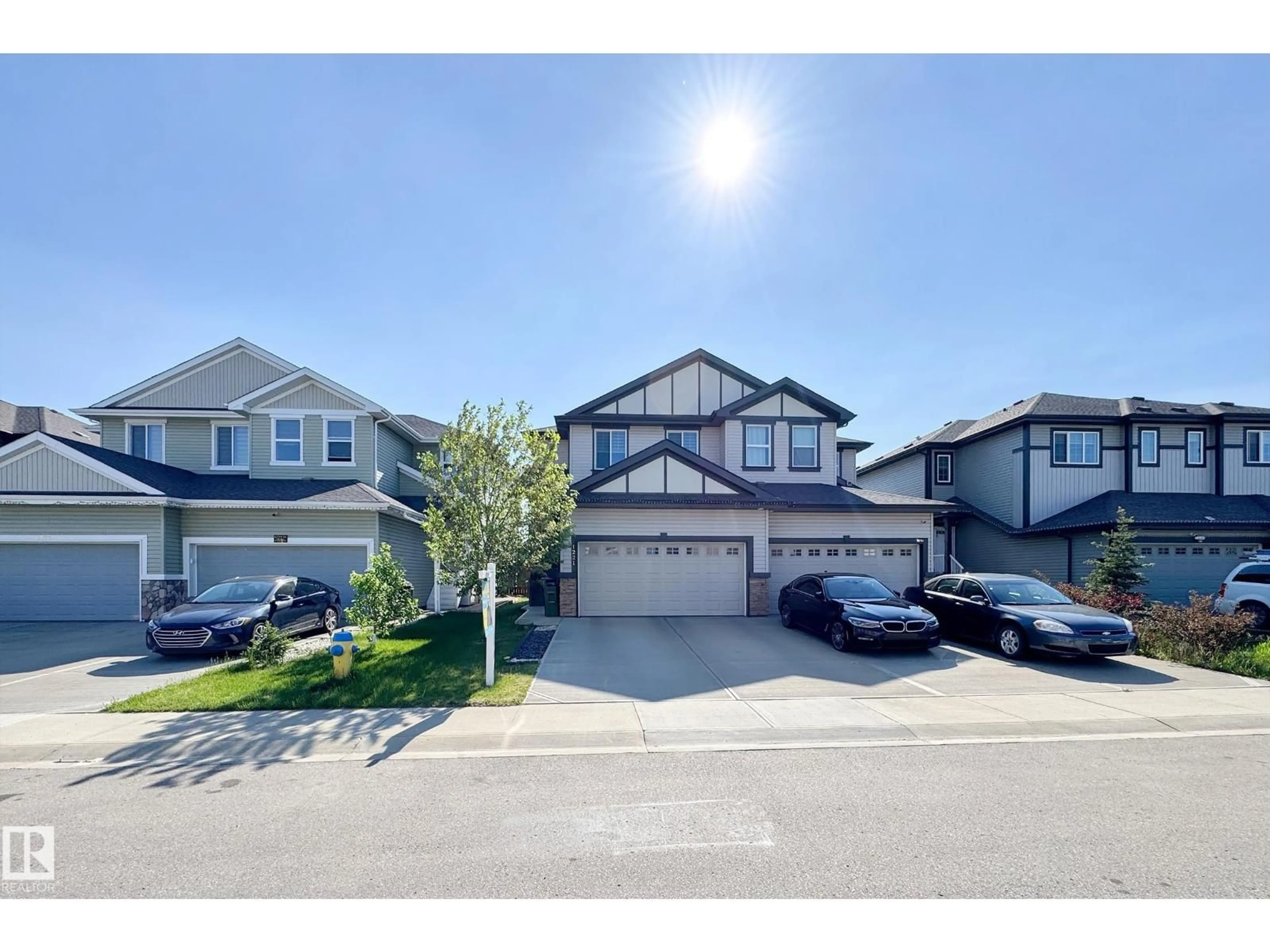 A pic from outside/outdoor area/front of a property/back of a property/a pic from drone, street for 1221 27 ST, Edmonton Alberta T6T2J2