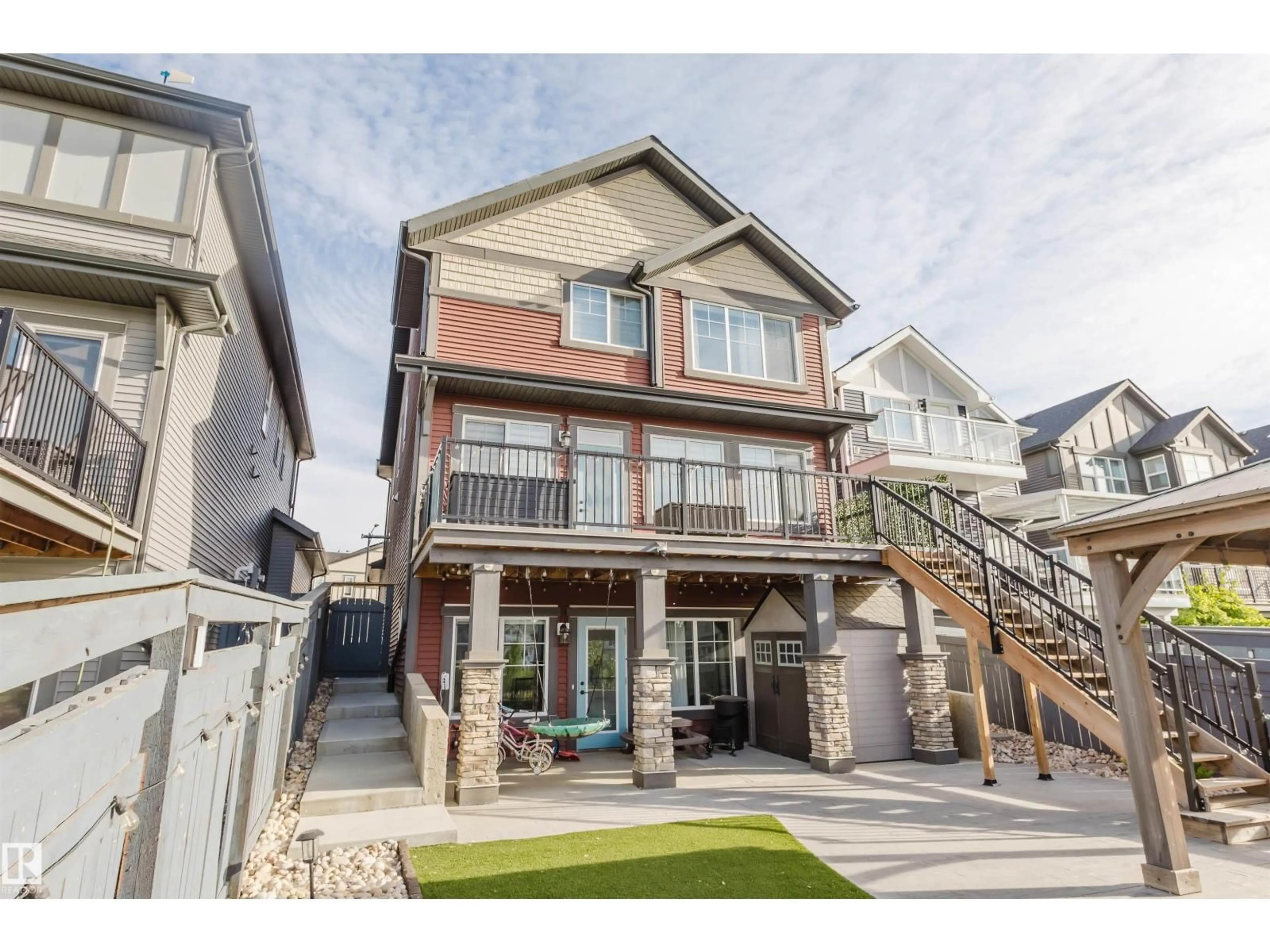 Unknown for SW - 1415 DARBY GREEN GR, Edmonton Alberta T6W4N4