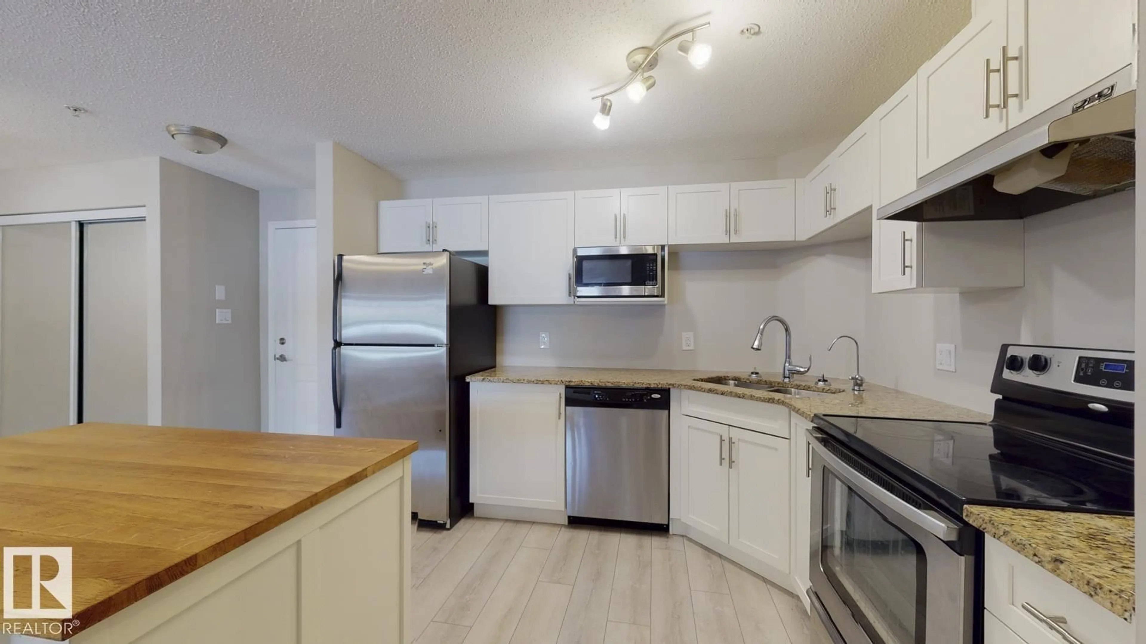 Standard kitchen, unknown for 2107 SIMSPON DR, Edmonton Alberta T6R0N3
