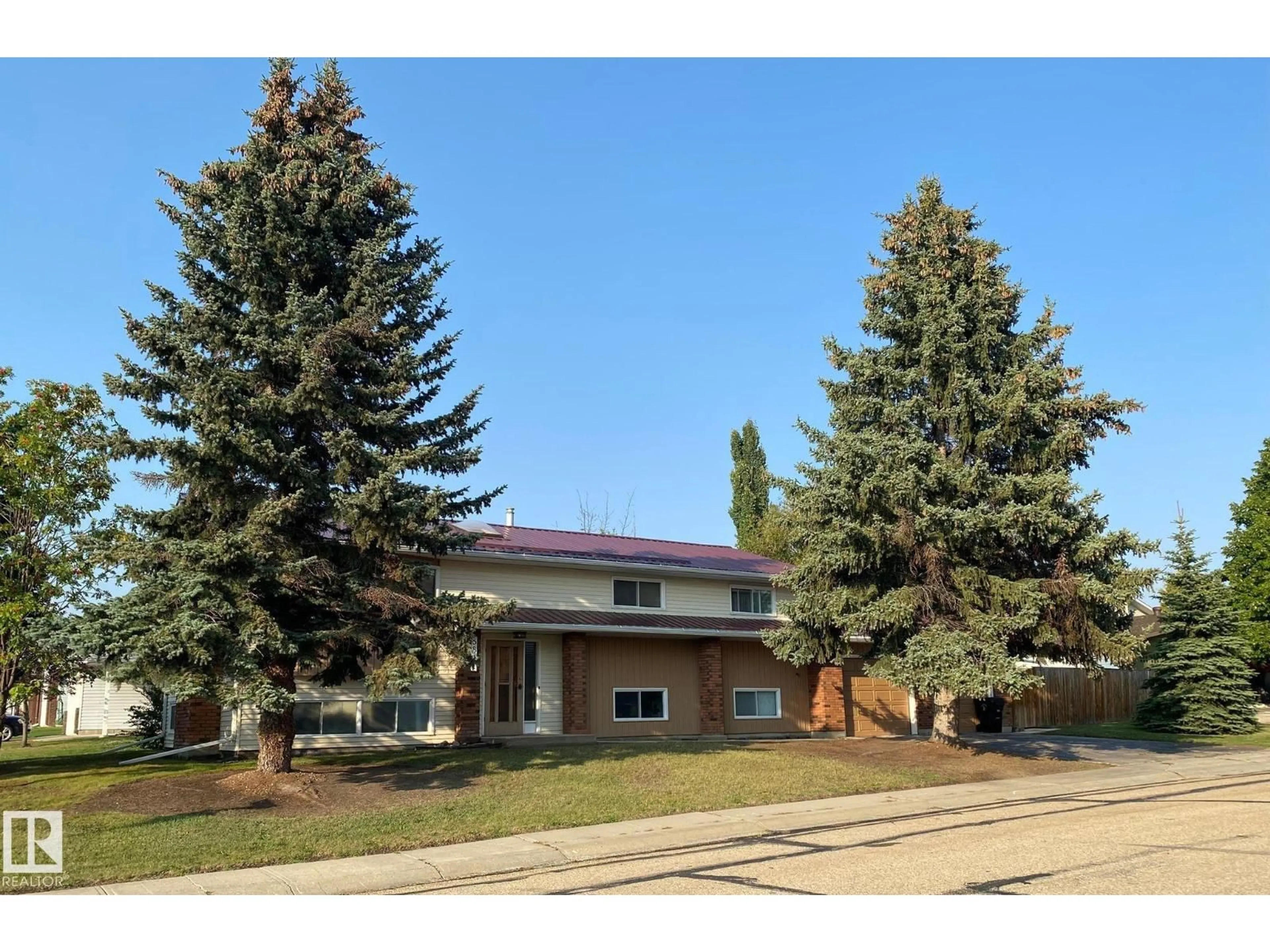 Unknown for 5811 56 ST, Barrhead Alberta T7N1C8