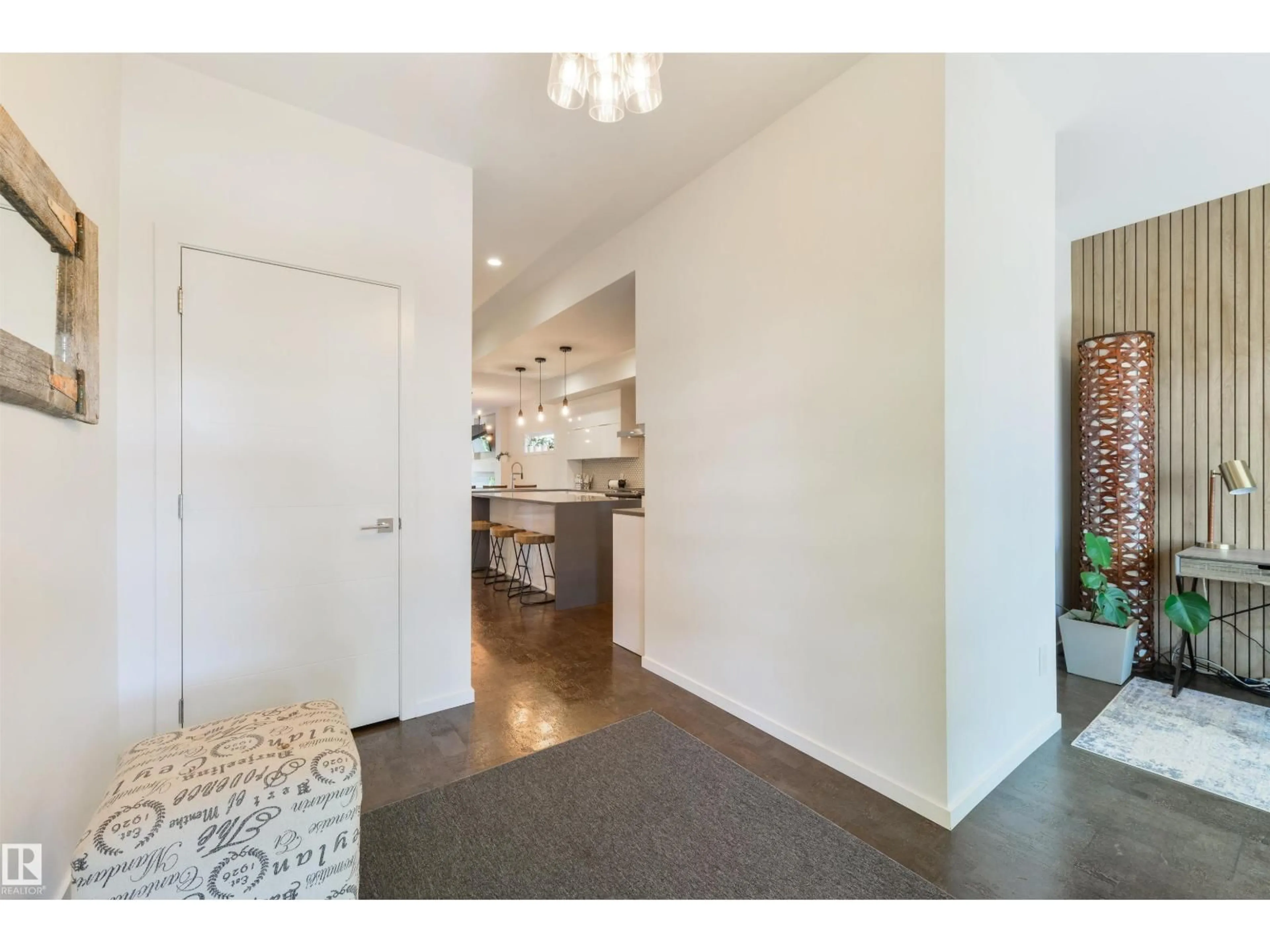 Indoor entryway for 11415 126 ST, Edmonton Alberta T5M0R7