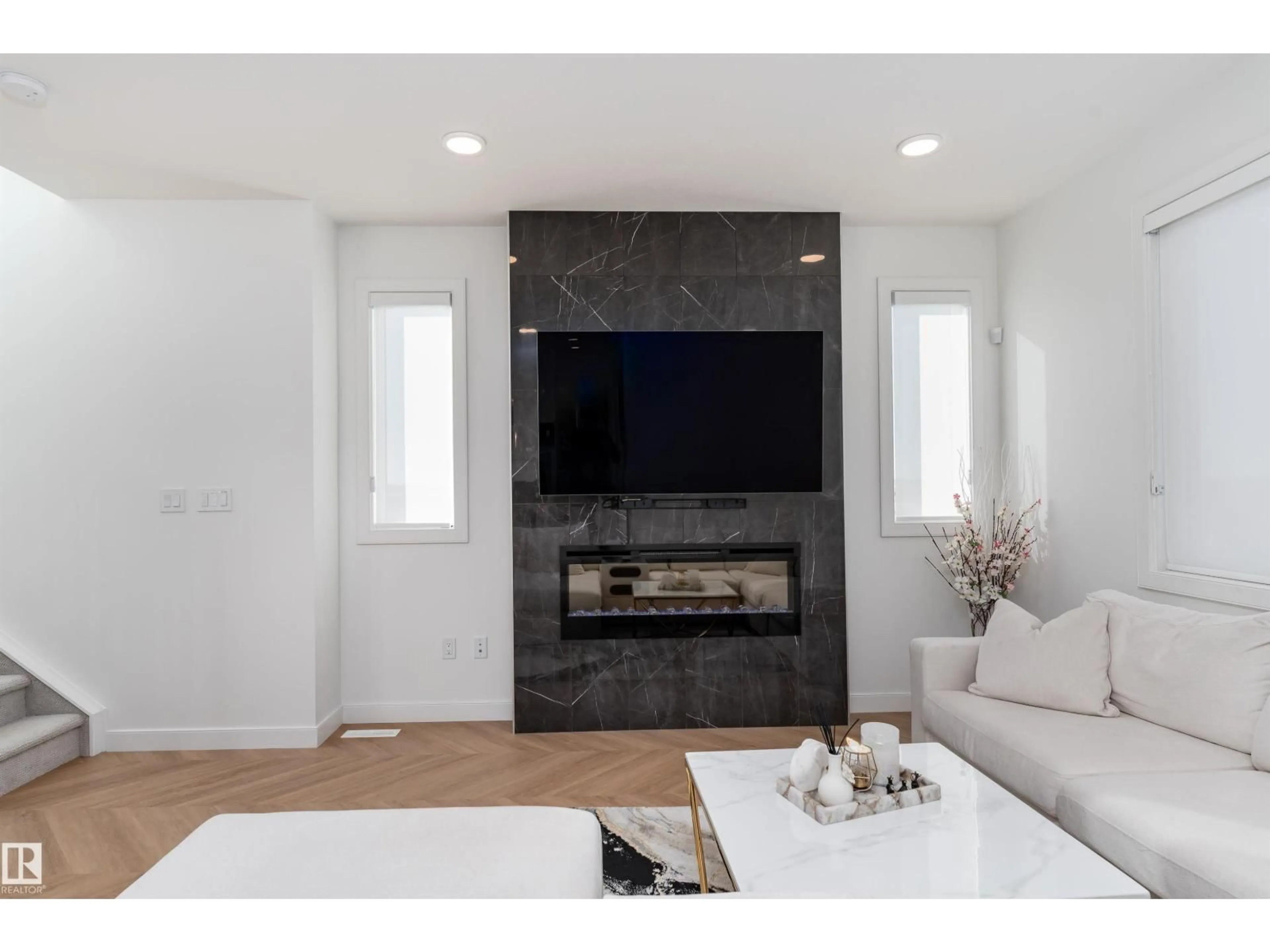 Home theater for SW - 4204 HAWTHORN RO, Edmonton Alberta T6X2Y7