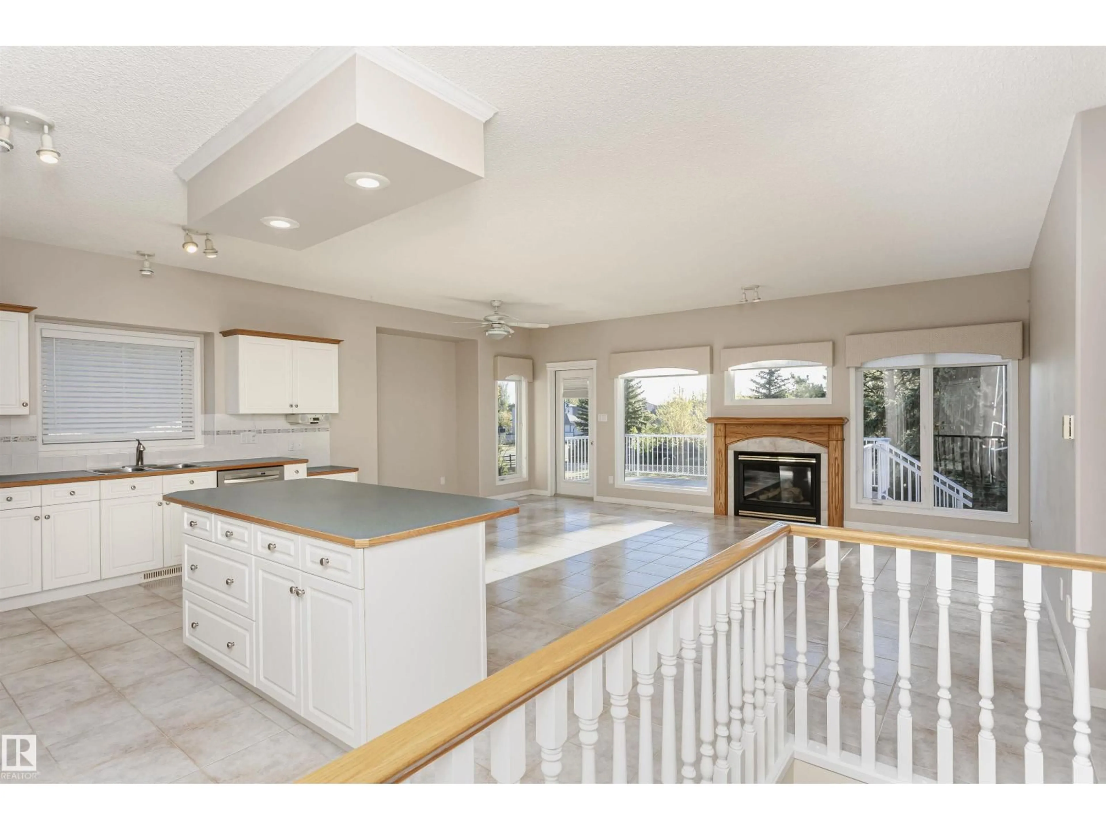 Open concept kitchen, unknown for 26 LONGVIEW PL, Spruce Grove Alberta T7X3Y6