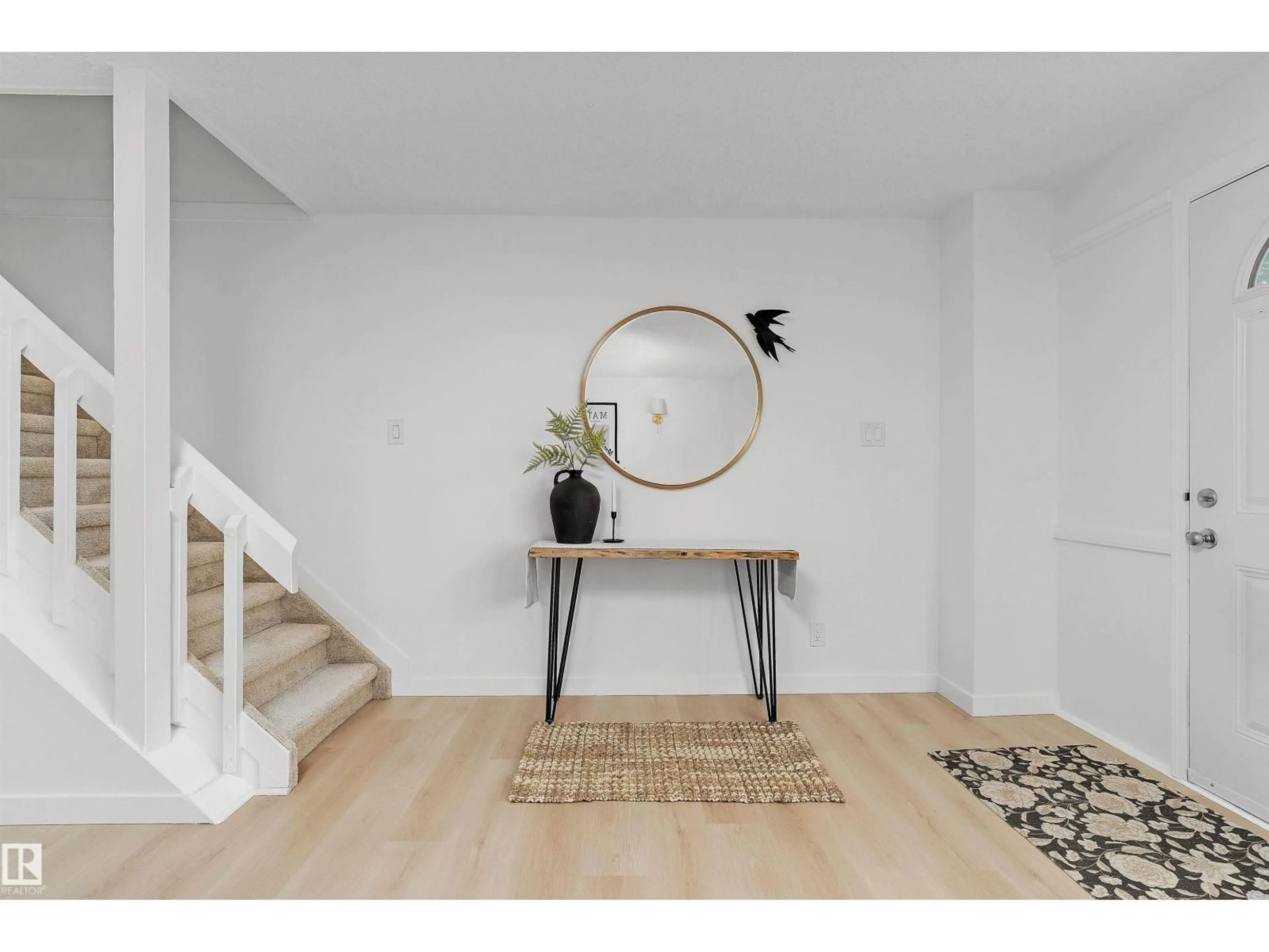 Indoor entryway for 717 VILLAGE ON THE GREEN GR, Edmonton Alberta T5A1H2