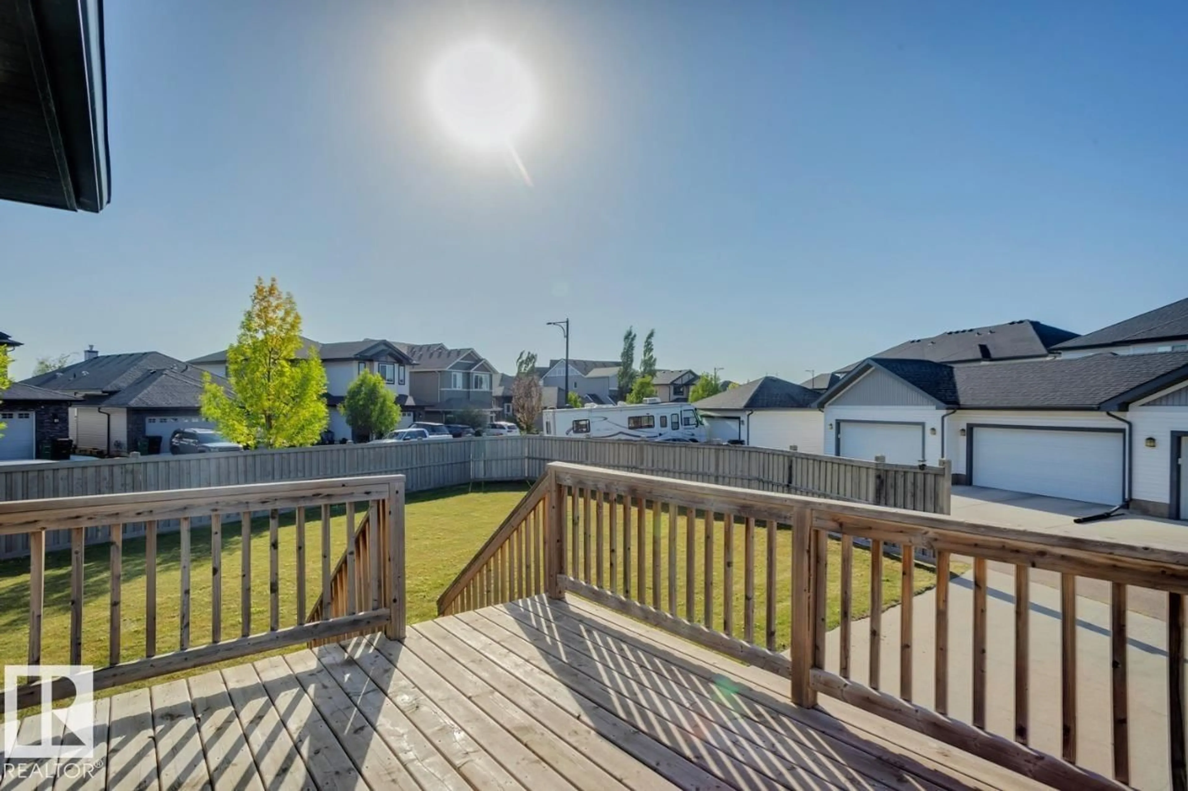 Patio, water/lake/river/ocean view for 3552 CLAXTON CR, Edmonton Alberta T6W0Z7